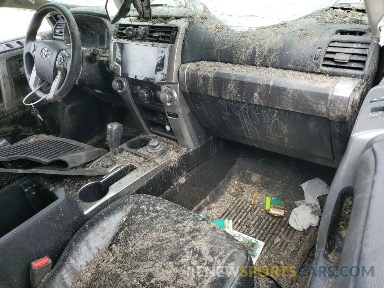 8 Photograph of a damaged car JTEBU5JR7M5959844 TOYOTA 4RUNNER 2021