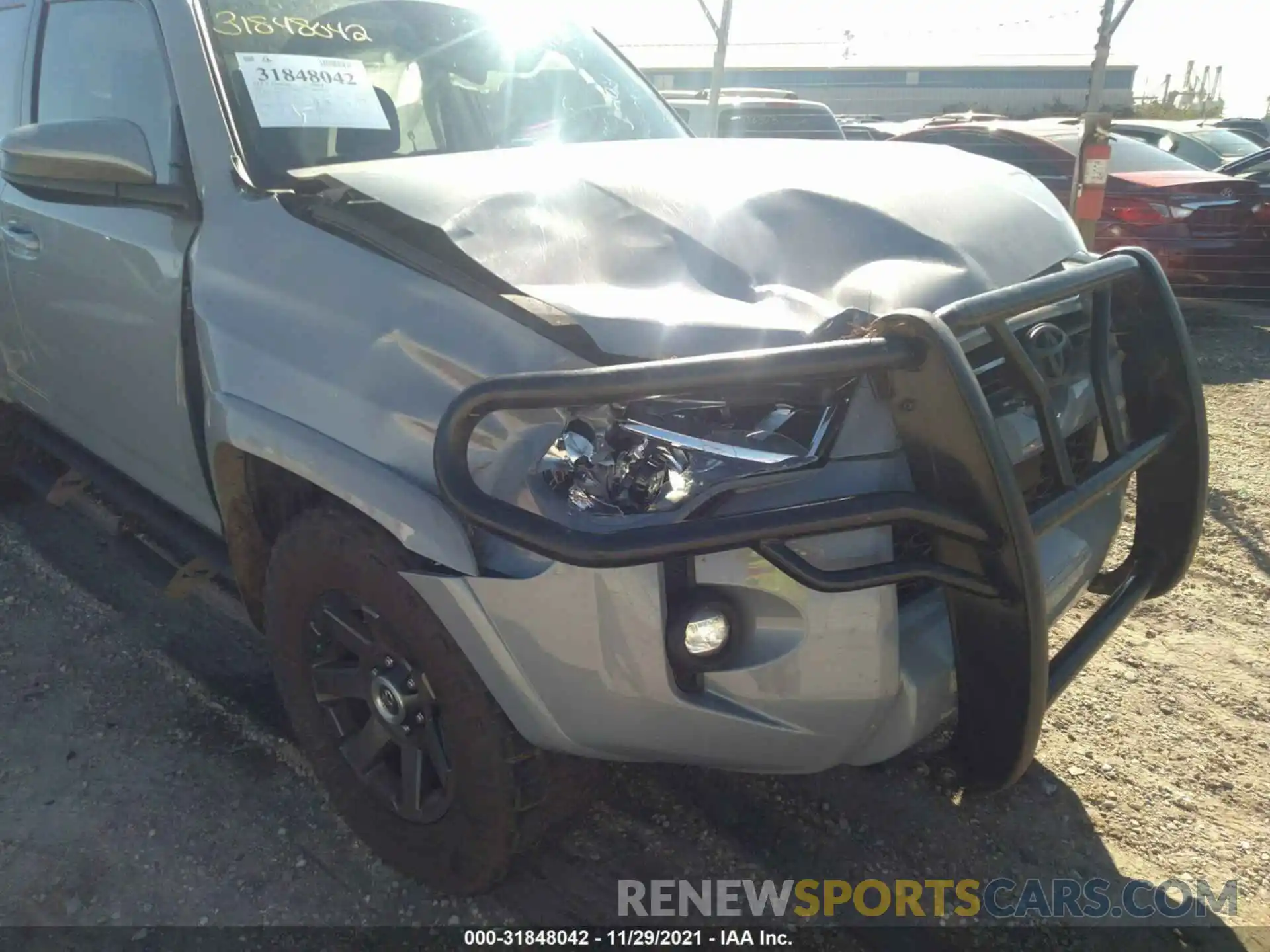 6 Photograph of a damaged car JTEBU5JR8M5966172 TOYOTA 4RUNNER 2021