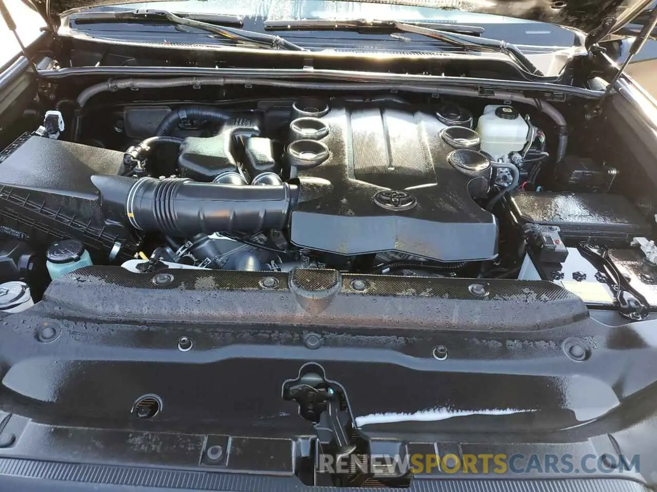12 Photograph of a damaged car JTEBU5JR9M5961370 TOYOTA 4RUNNER 2021
