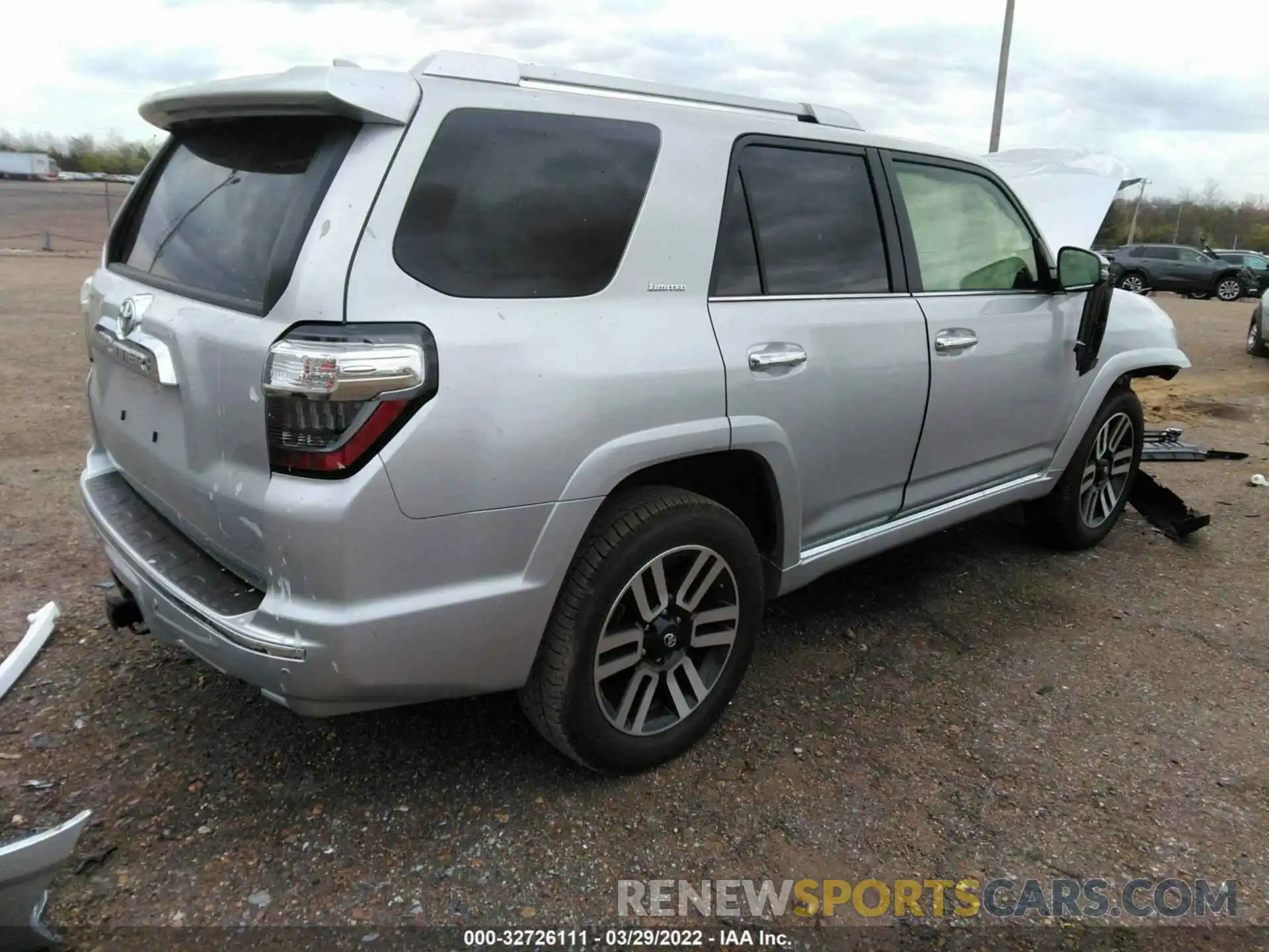 4 Photograph of a damaged car JTEDU5JR3M5244262 TOYOTA 4RUNNER 2021