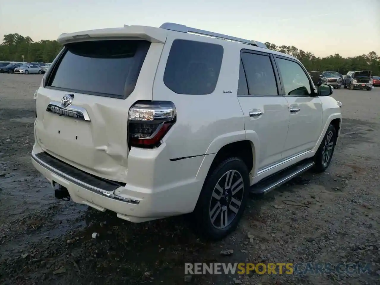 3 Photograph of a damaged car JTEDU5JR5M5247633 TOYOTA 4RUNNER 2021