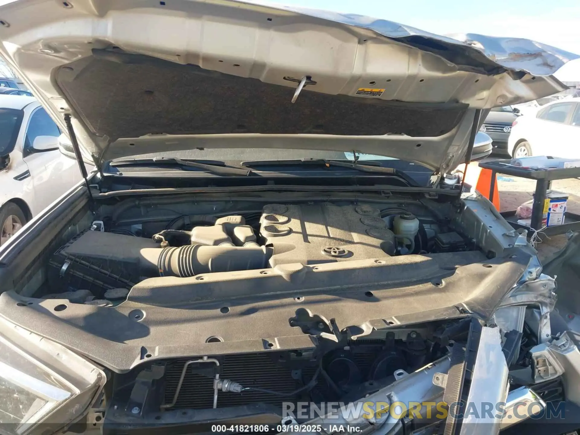 10 Photograph of a damaged car JTEDU5JR5M5250242 TOYOTA 4RUNNER 2021