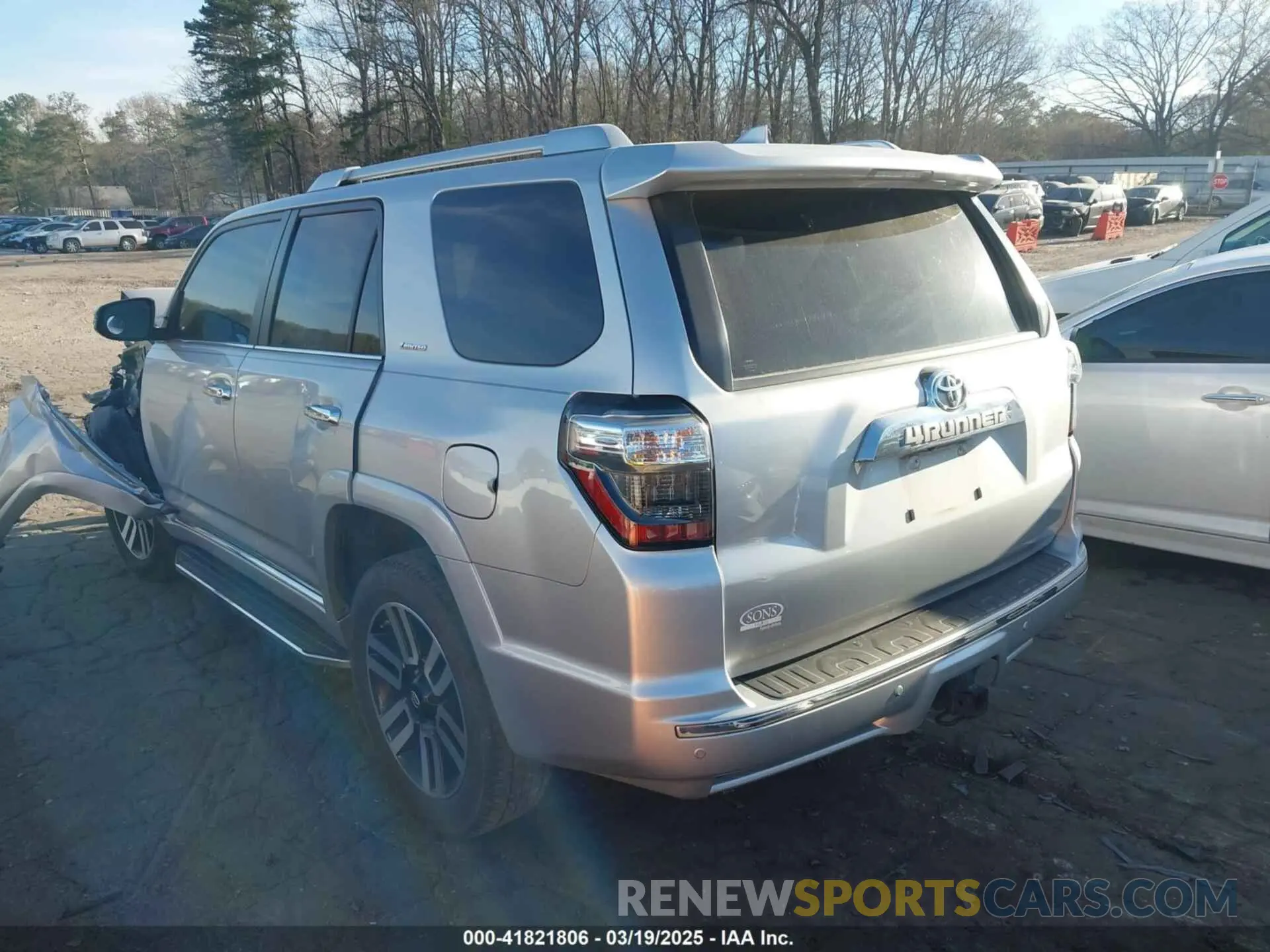 3 Photograph of a damaged car JTEDU5JR5M5250242 TOYOTA 4RUNNER 2021