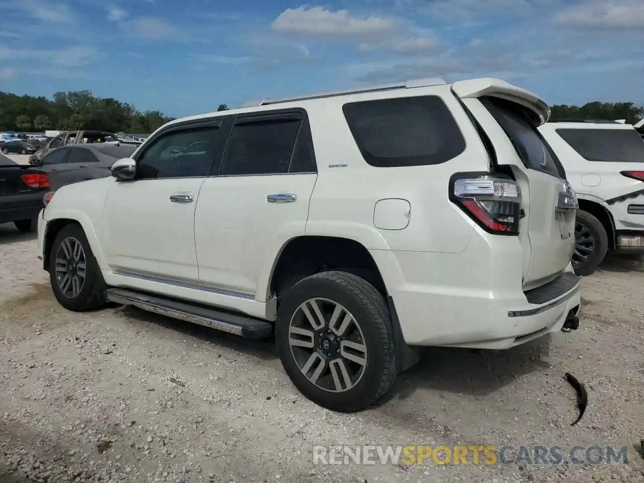 2 Photograph of a damaged car JTEDU5JR5M5250645 TOYOTA 4RUNNER 2021