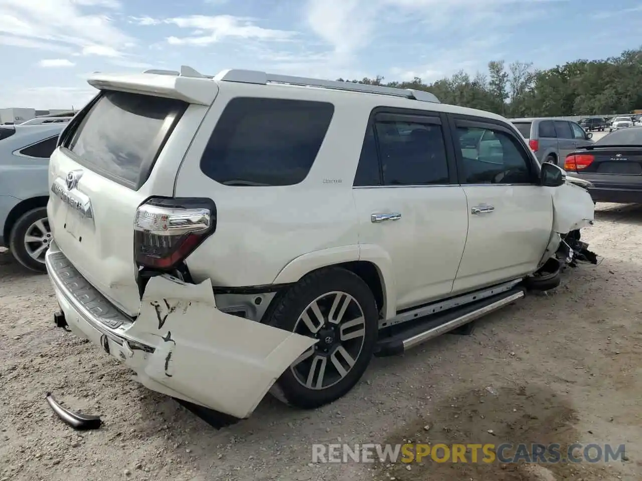 3 Photograph of a damaged car JTEDU5JR5M5250645 TOYOTA 4RUNNER 2021