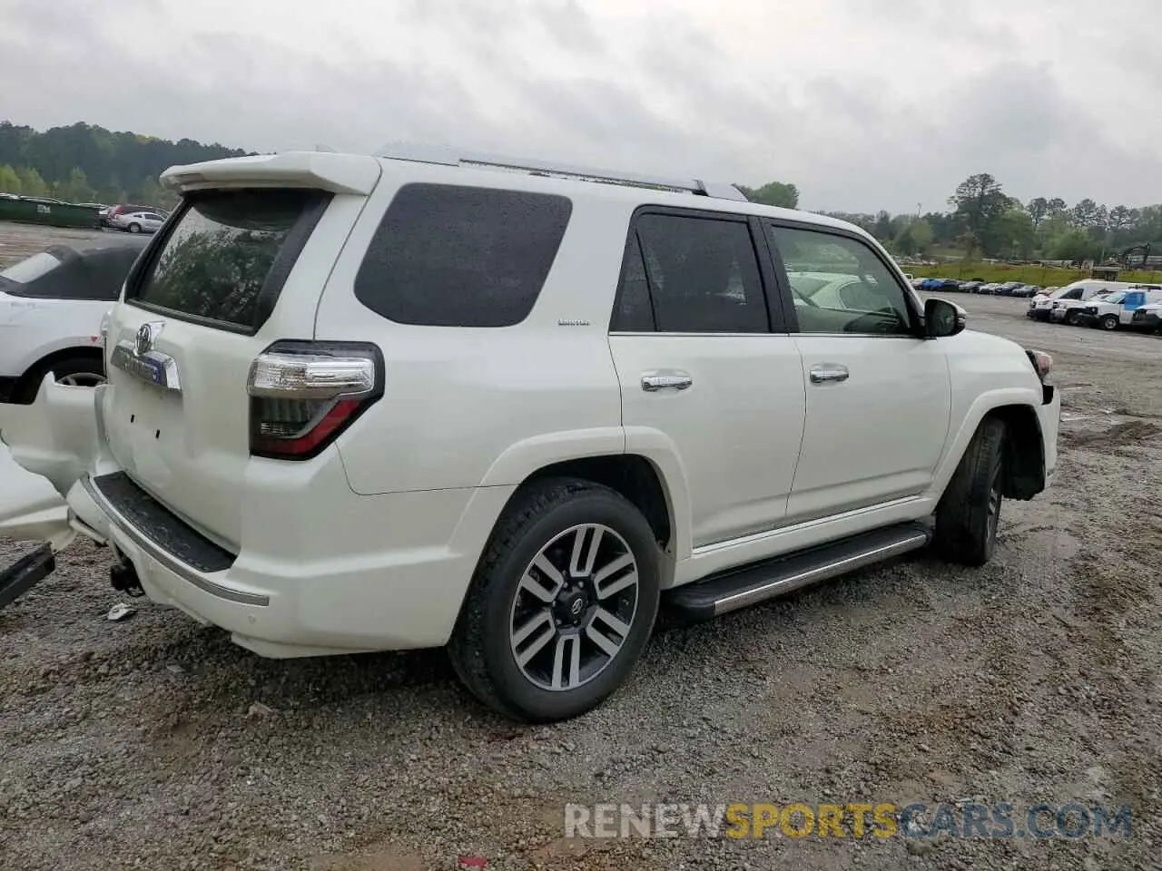3 Photograph of a damaged car JTEDU5JR8M5233631 TOYOTA 4RUNNER 2021