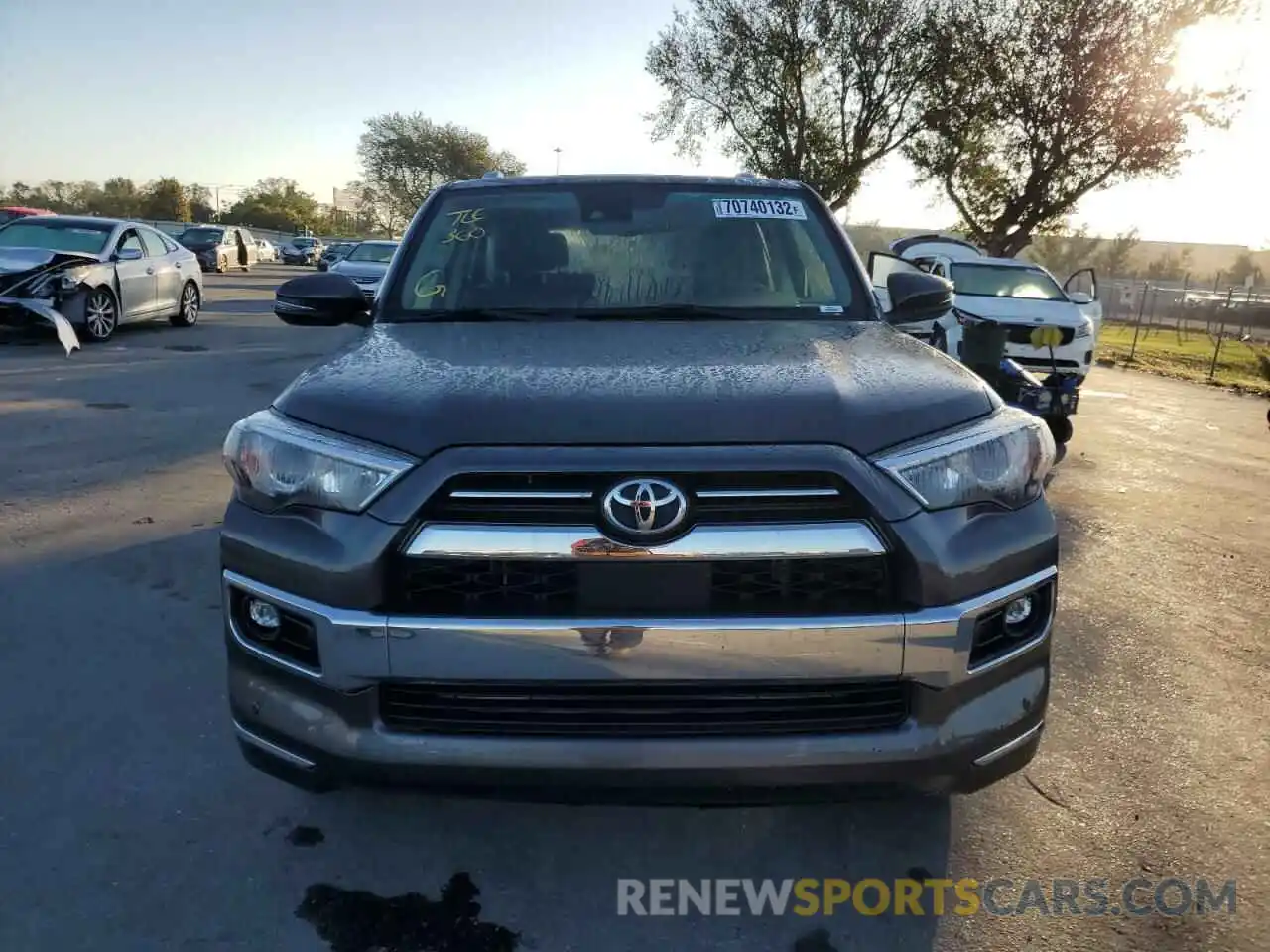 5 Photograph of a damaged car JTEDU5JR9M5229510 TOYOTA 4RUNNER 2021