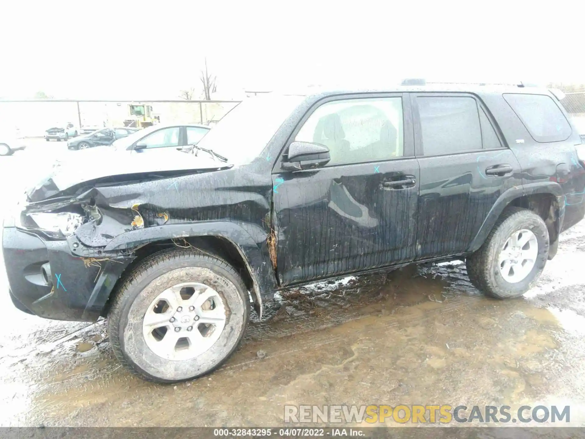 6 Photograph of a damaged car JTEEU5JR0M5231487 TOYOTA 4RUNNER 2021