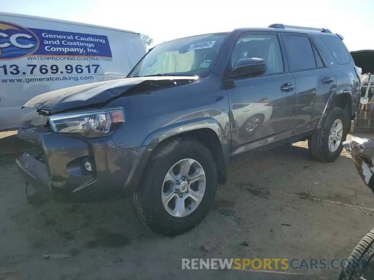 1 Photograph of a damaged car JTEEU5JR0M5236141 TOYOTA 4RUNNER 2021