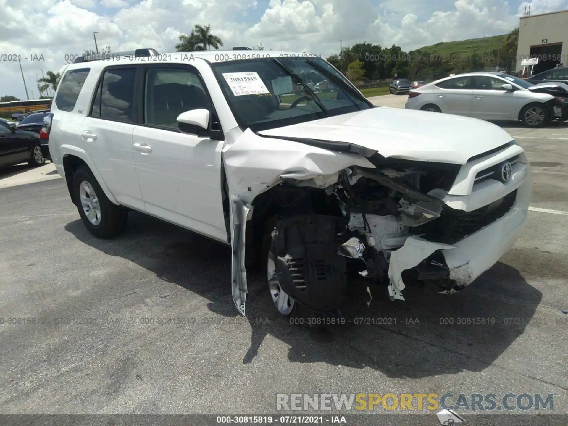 1 Photograph of a damaged car JTEEU5JR0M5240397 TOYOTA 4RUNNER 2021