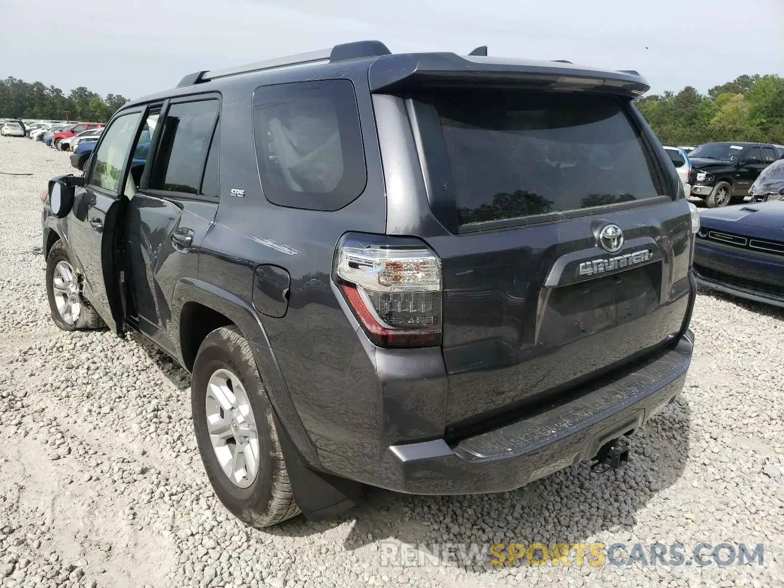 3 Photograph of a damaged car JTEEU5JR1M5230252 TOYOTA 4RUNNER 2021
