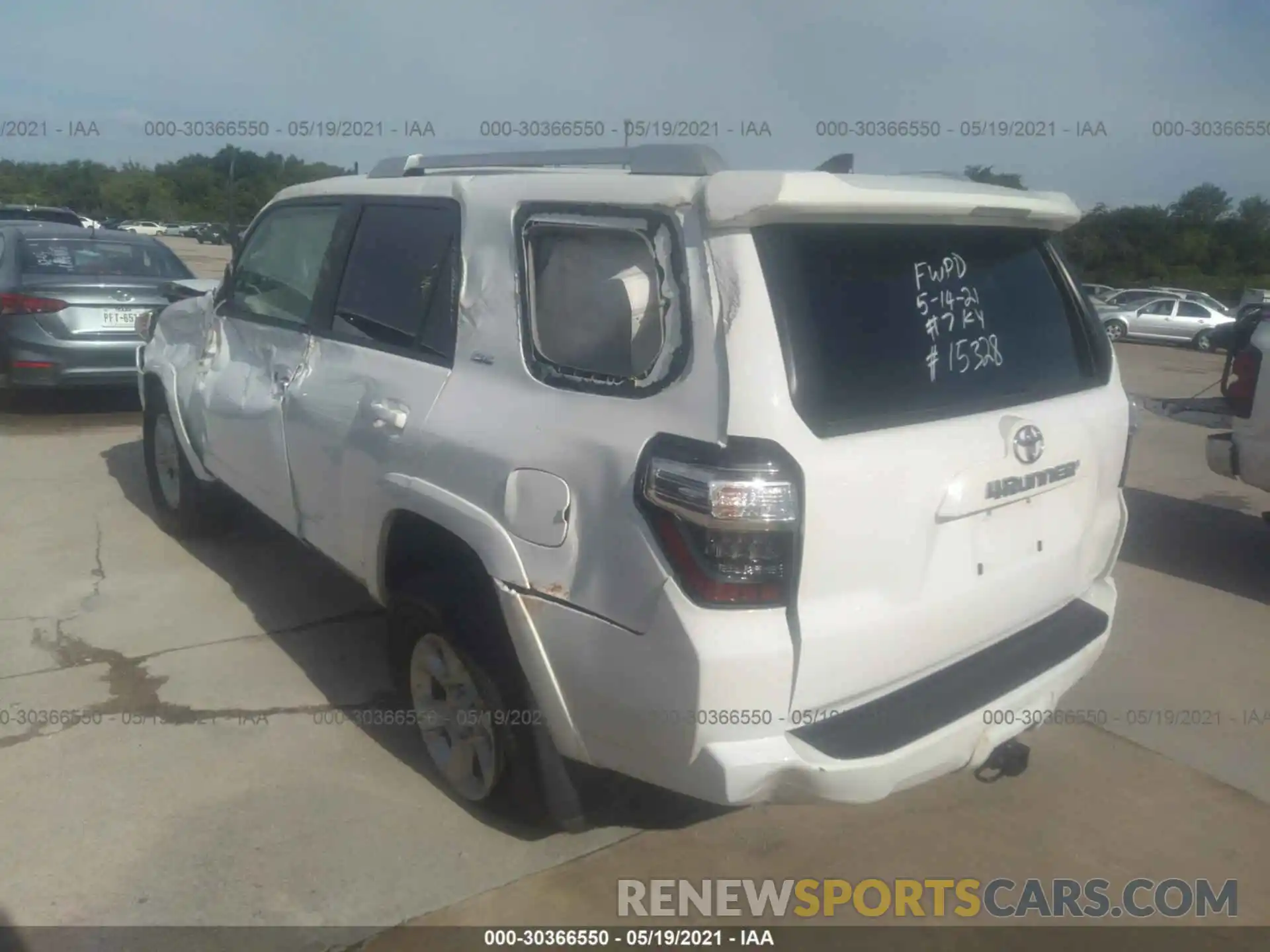 3 Photograph of a damaged car JTEEU5JR1M5236097 TOYOTA 4RUNNER 2021