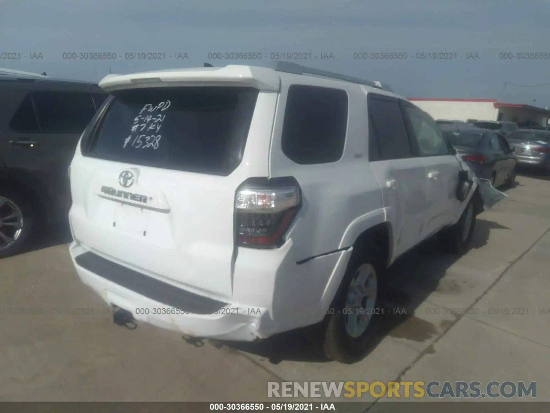 4 Photograph of a damaged car JTEEU5JR1M5236097 TOYOTA 4RUNNER 2021