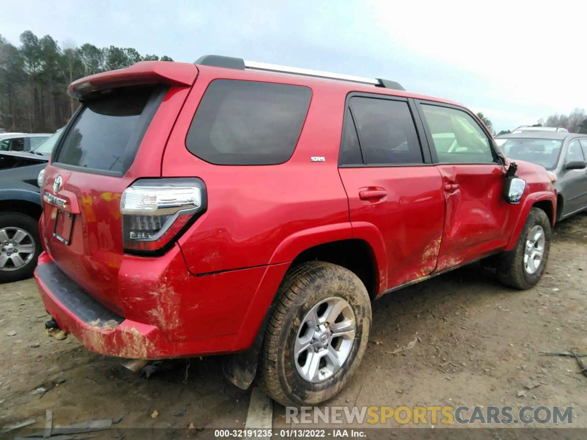 4 Photograph of a damaged car JTEEU5JR1M5236911 TOYOTA 4RUNNER 2021