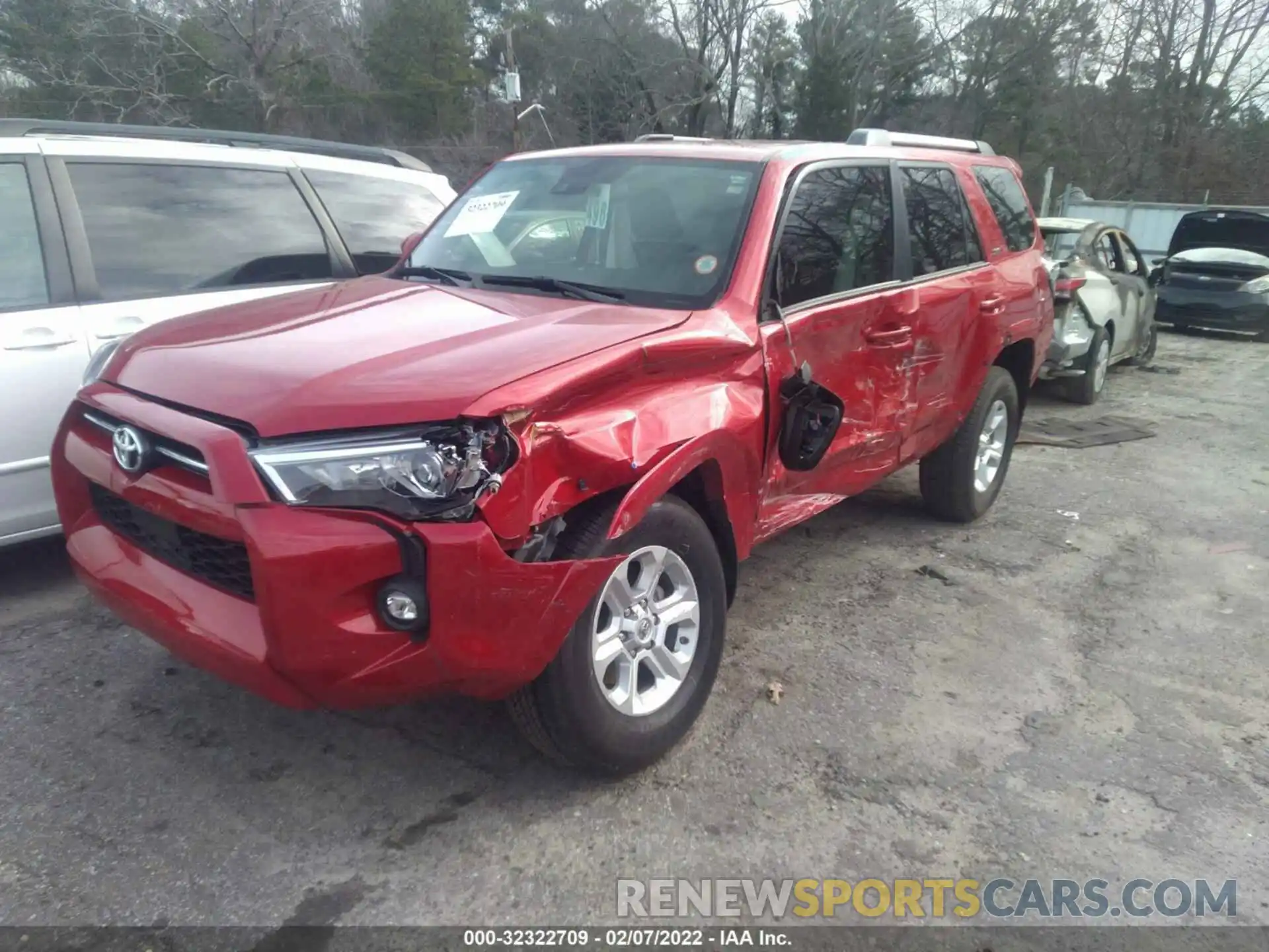 2 Photograph of a damaged car JTEEU5JR1M5237072 TOYOTA 4RUNNER 2021