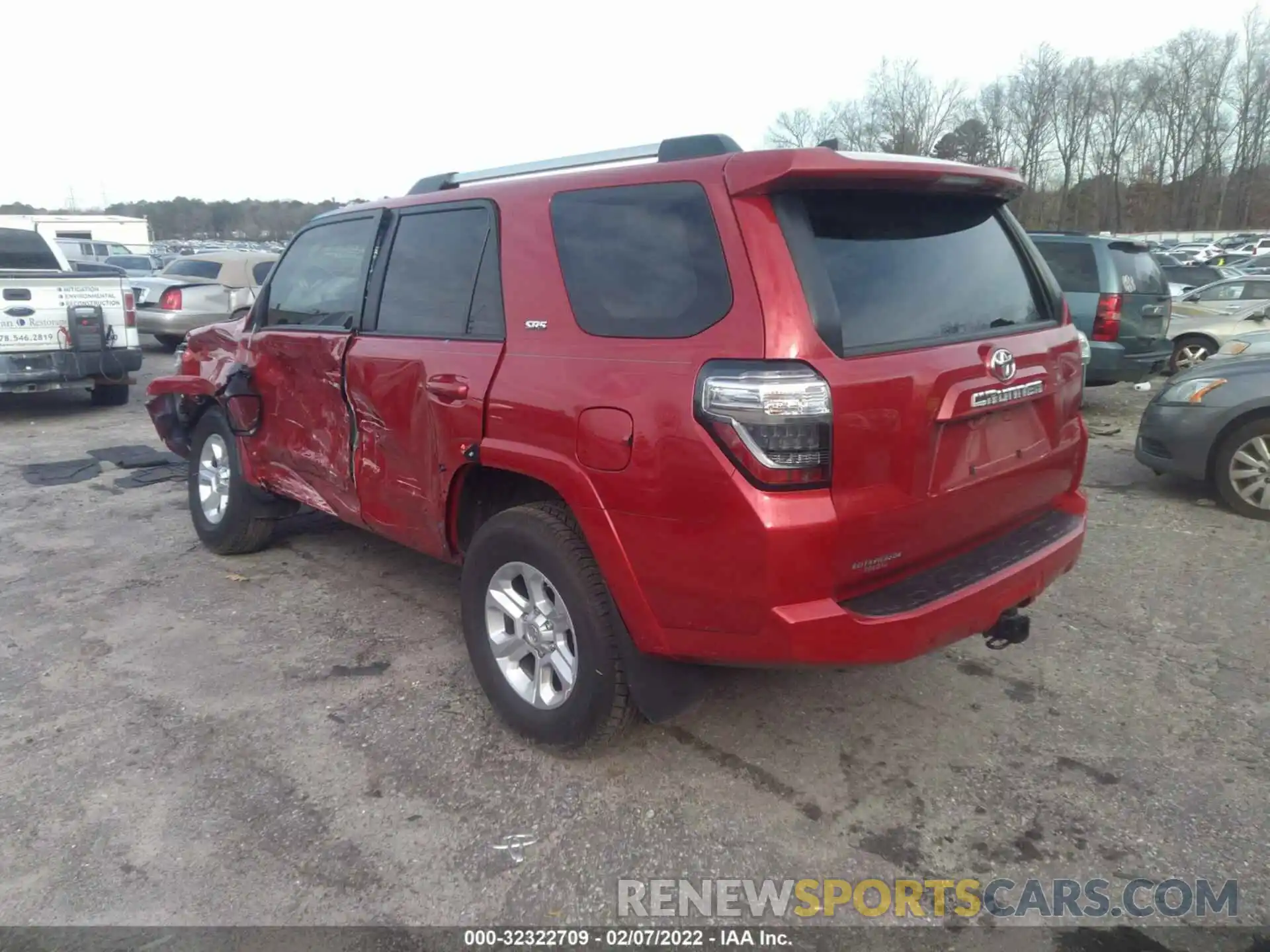 3 Photograph of a damaged car JTEEU5JR1M5237072 TOYOTA 4RUNNER 2021