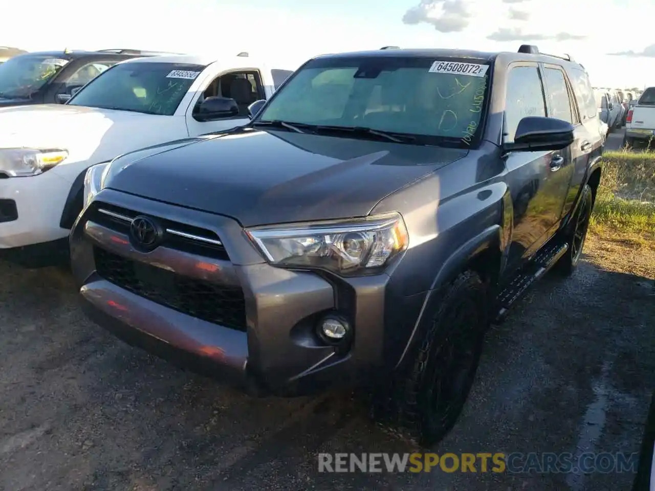 2 Photograph of a damaged car JTEEU5JR1M5251277 TOYOTA 4RUNNER 2021