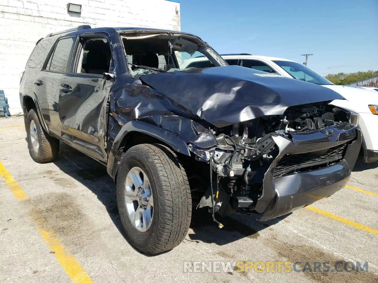 1 Photograph of a damaged car JTEEU5JR3M5233234 TOYOTA 4RUNNER 2021