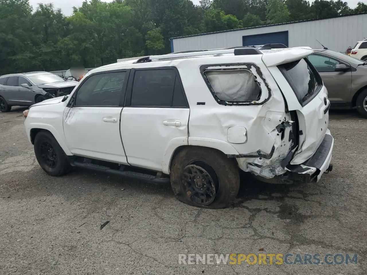 2 Photograph of a damaged car JTEEU5JR3M5249370 TOYOTA 4RUNNER 2021