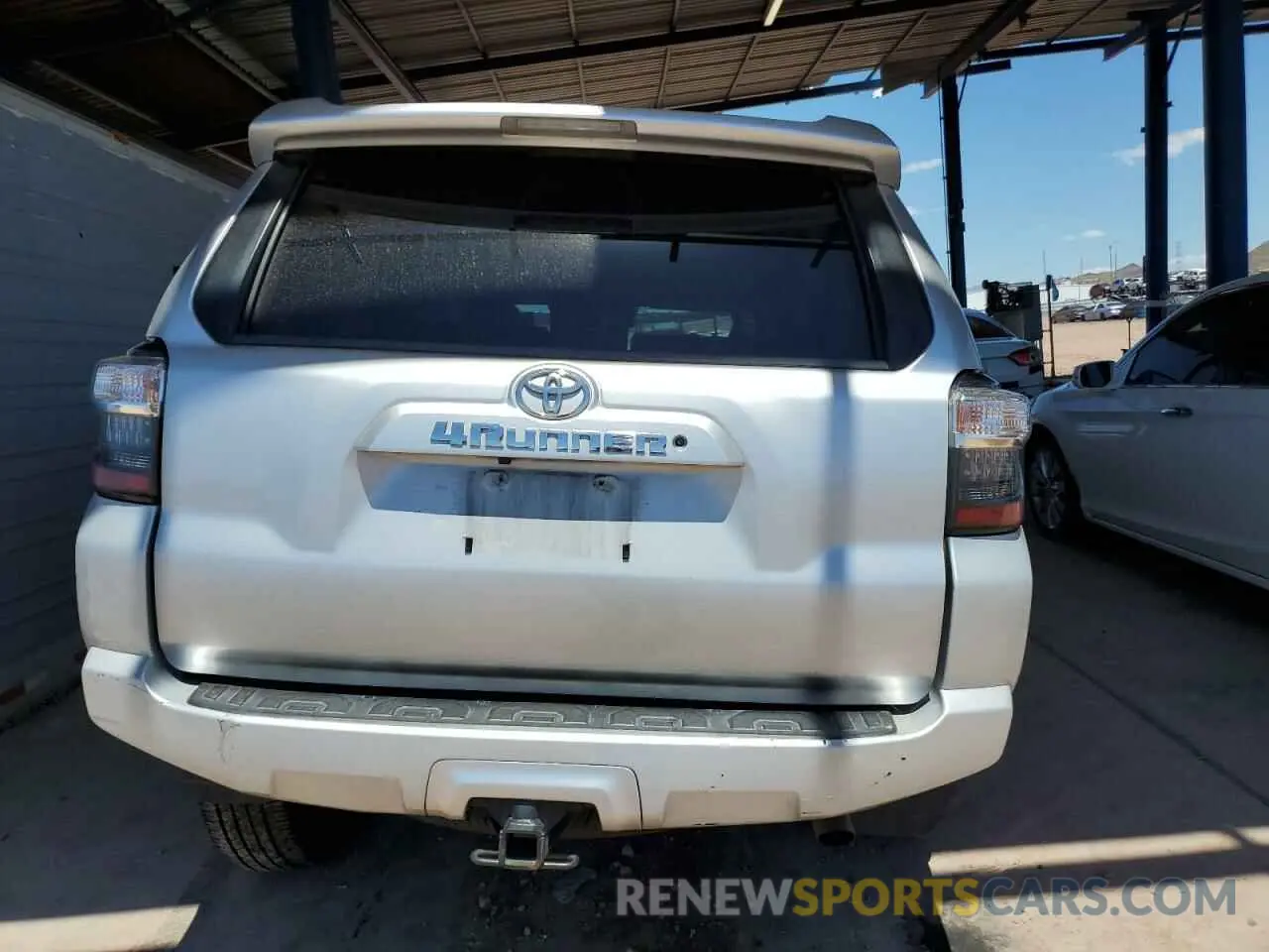 6 Photograph of a damaged car JTEEU5JR4M5230634 TOYOTA 4RUNNER 2021