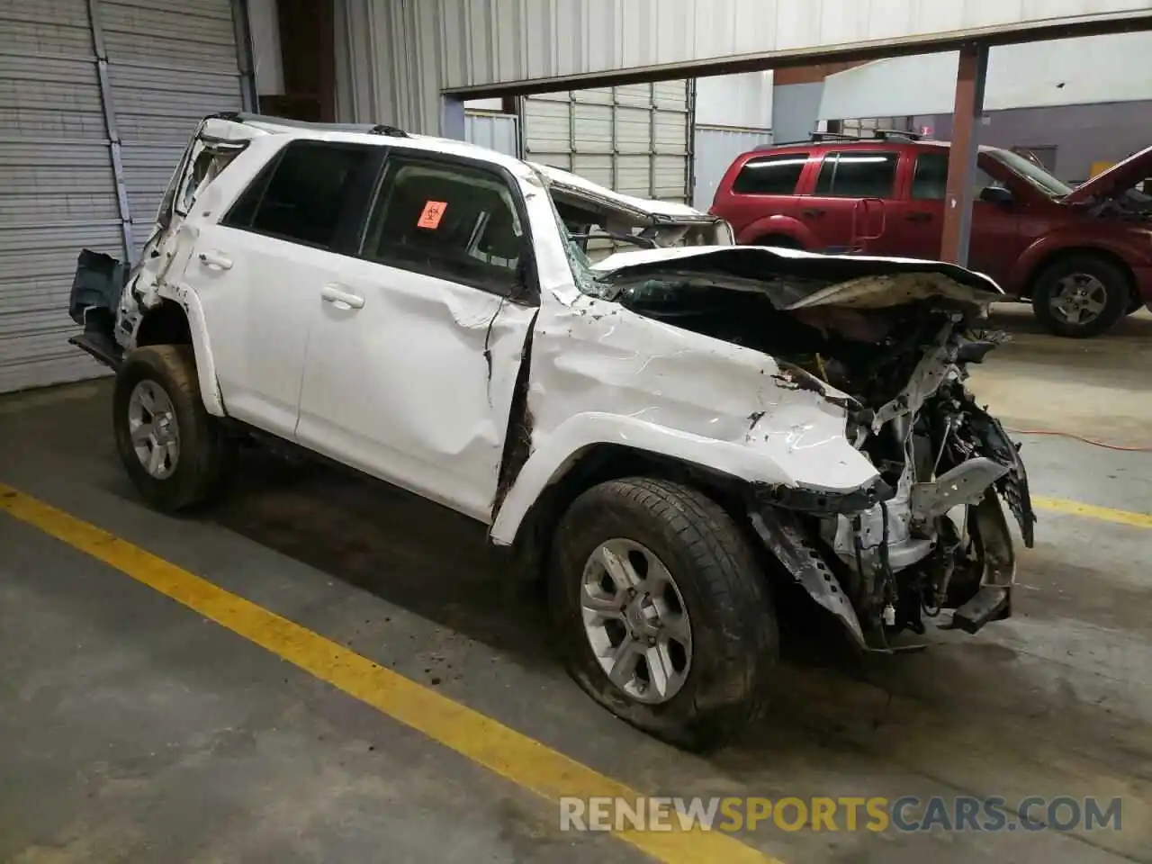 4 Photograph of a damaged car JTEEU5JR4M5232626 TOYOTA 4RUNNER 2021