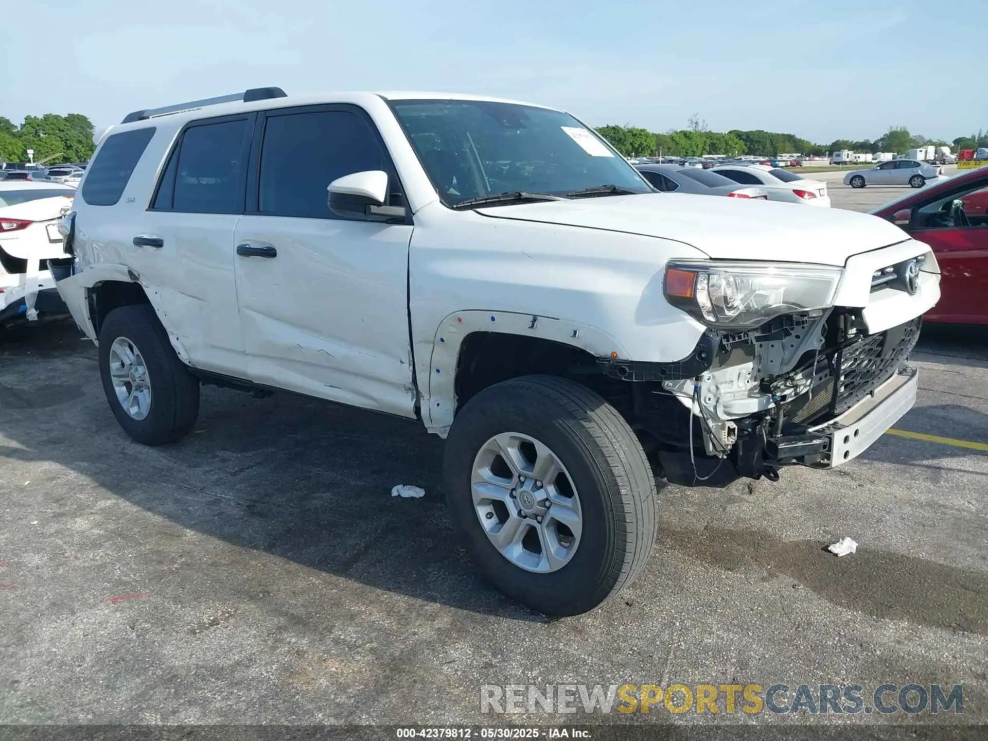 6 Photograph of a damaged car JTEEU5JR5M5231582 TOYOTA 4RUNNER 2021