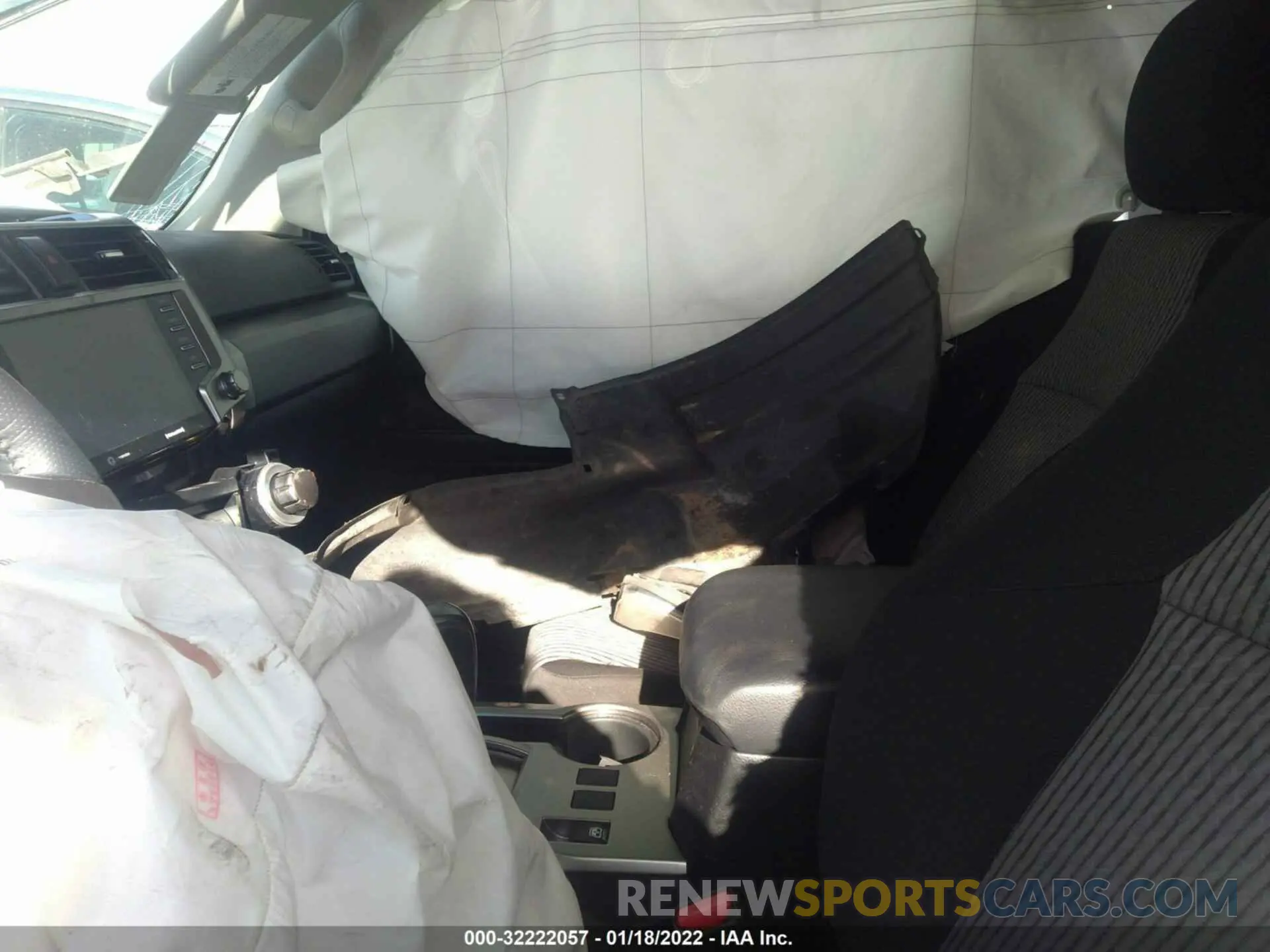 5 Photograph of a damaged car JTEEU5JR5M5234899 TOYOTA 4RUNNER 2021