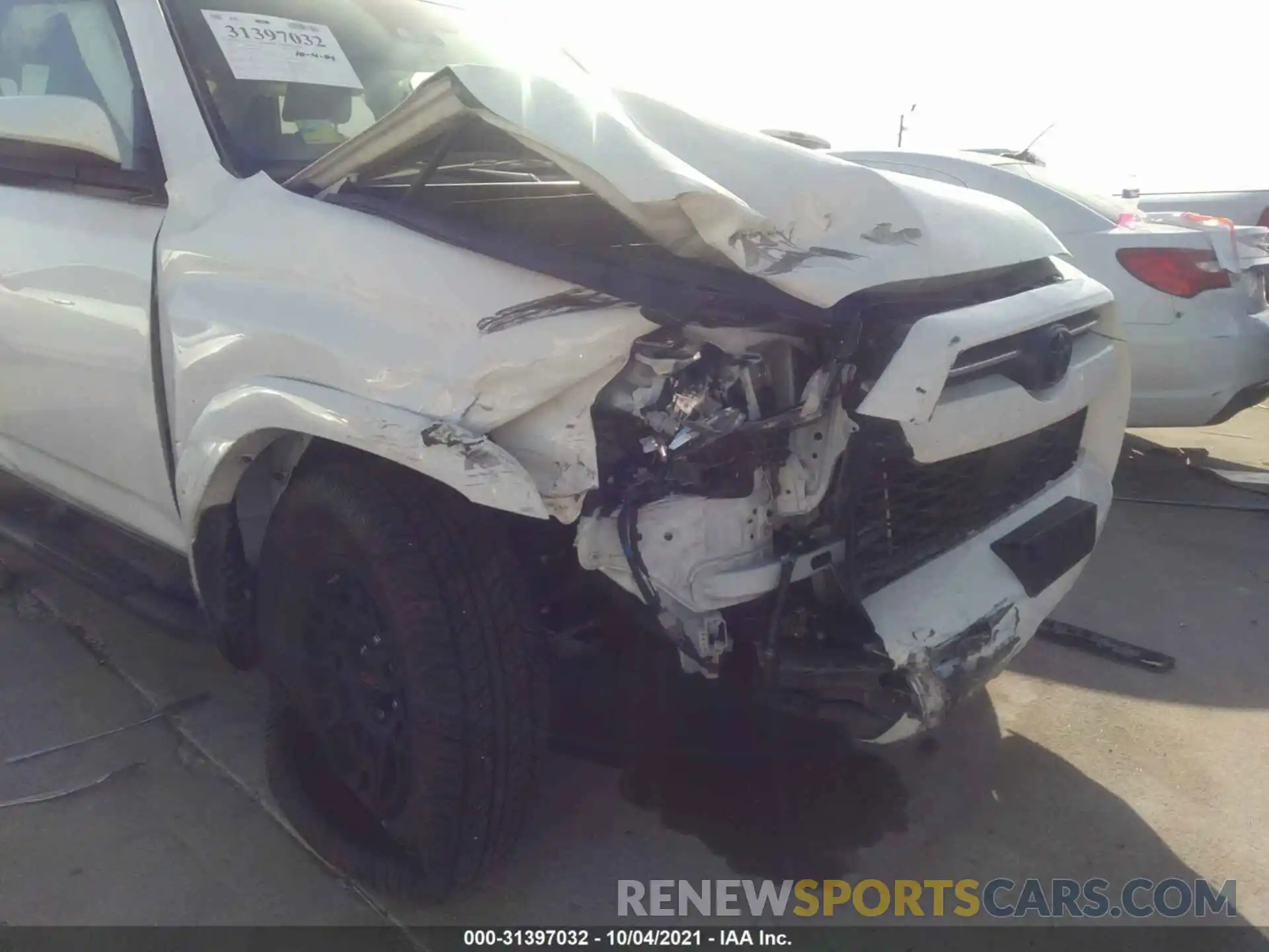 6 Photograph of a damaged car JTEEU5JR6M5242994 TOYOTA 4RUNNER 2021