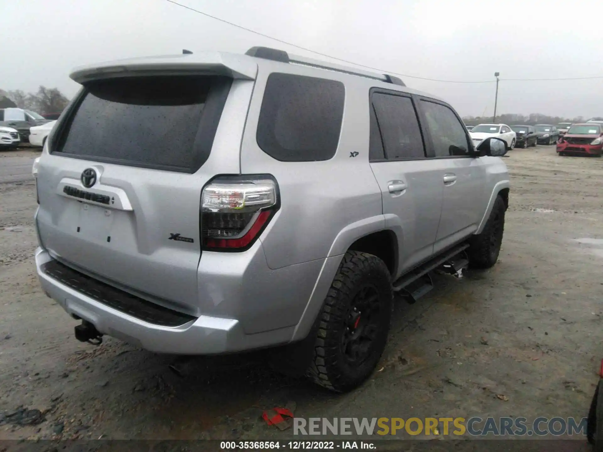 4 Photograph of a damaged car JTEEU5JR7M5239411 TOYOTA 4RUNNER 2021