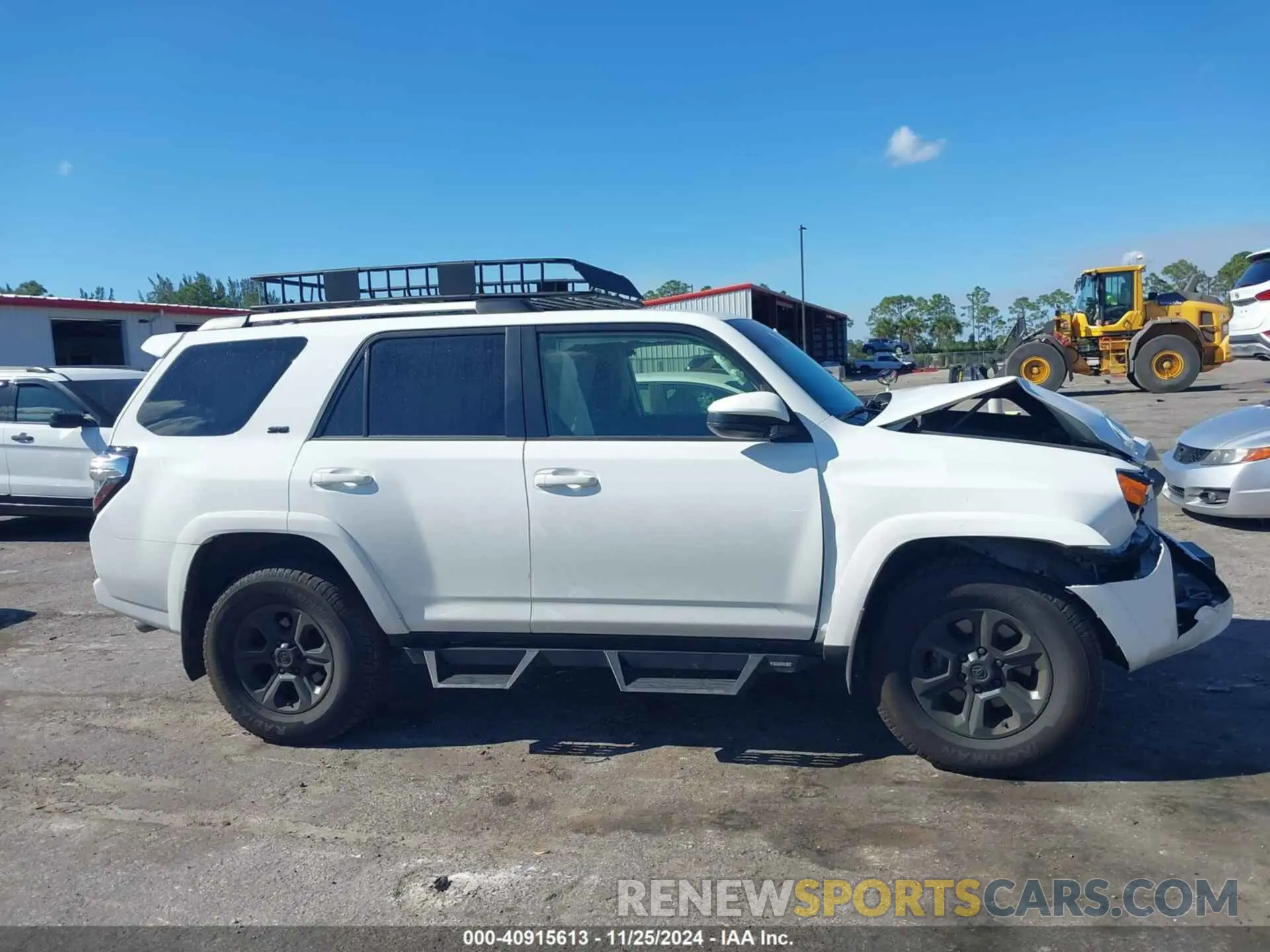 13 Photograph of a damaged car JTEEU5JR7M5249971 TOYOTA 4RUNNER 2021