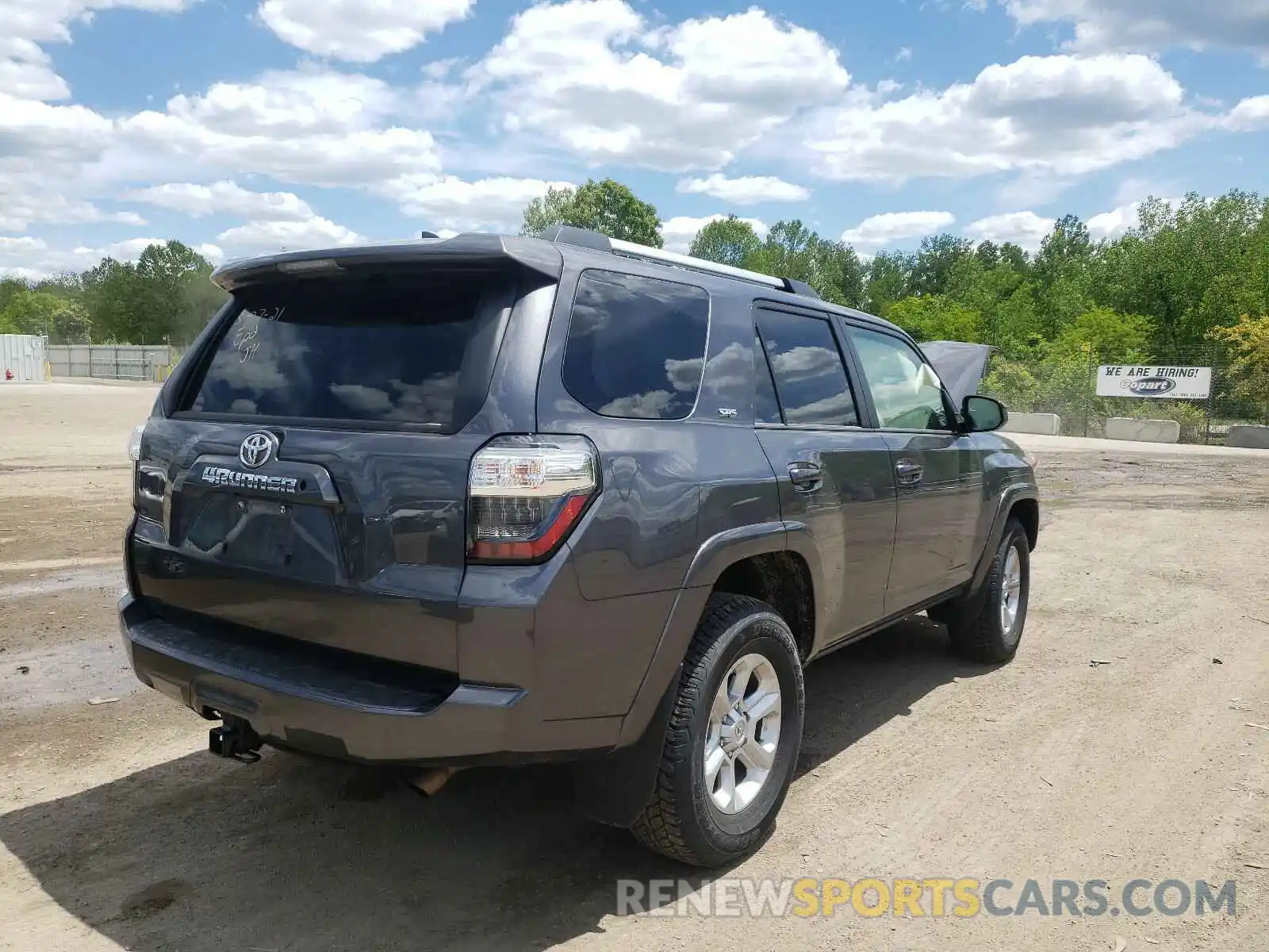 4 Photograph of a damaged car JTEEU5JR8M5230720 TOYOTA 4RUNNER 2021