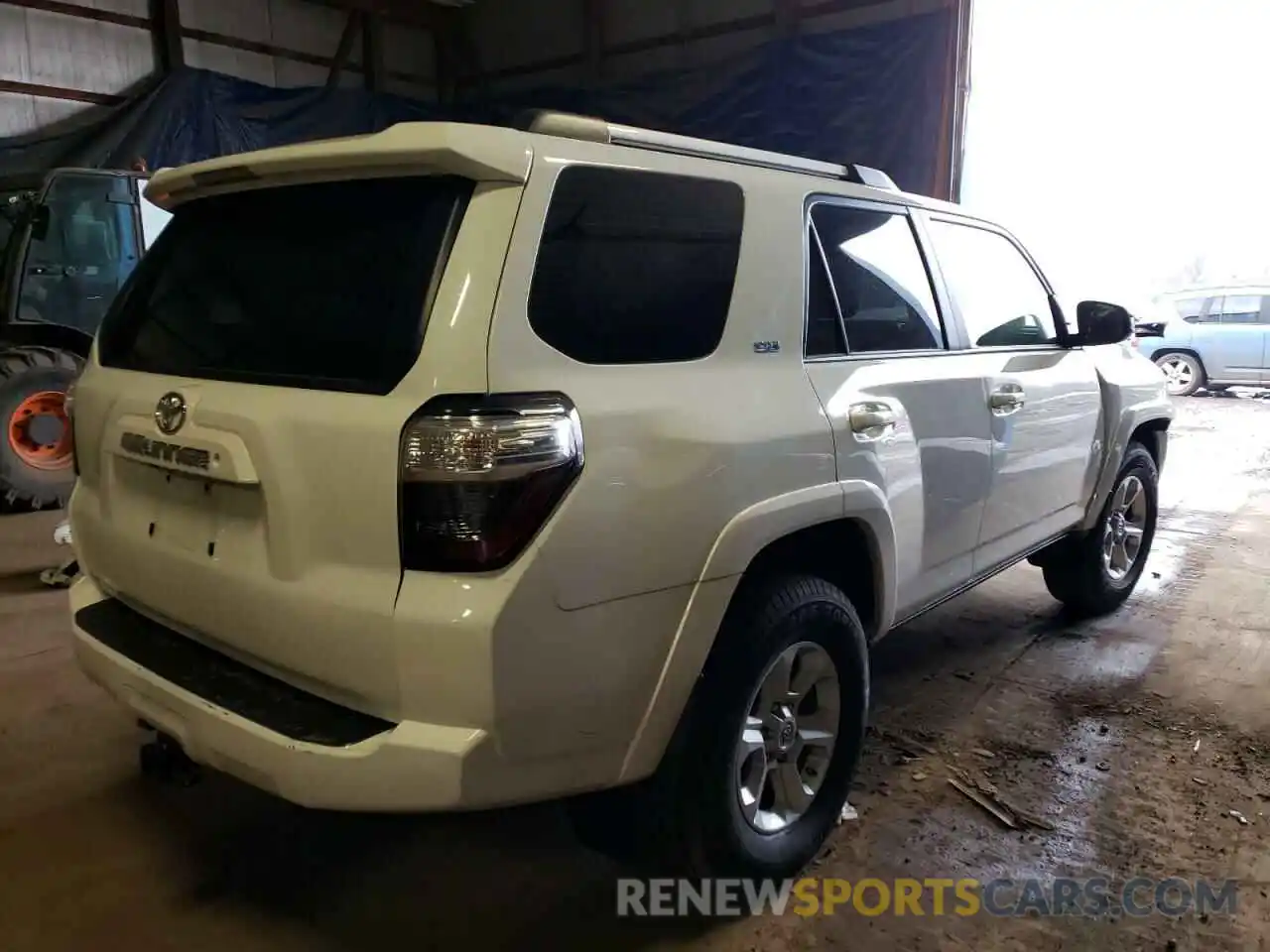 3 Photograph of a damaged car JTEEU5JR8M5234704 TOYOTA 4RUNNER 2021