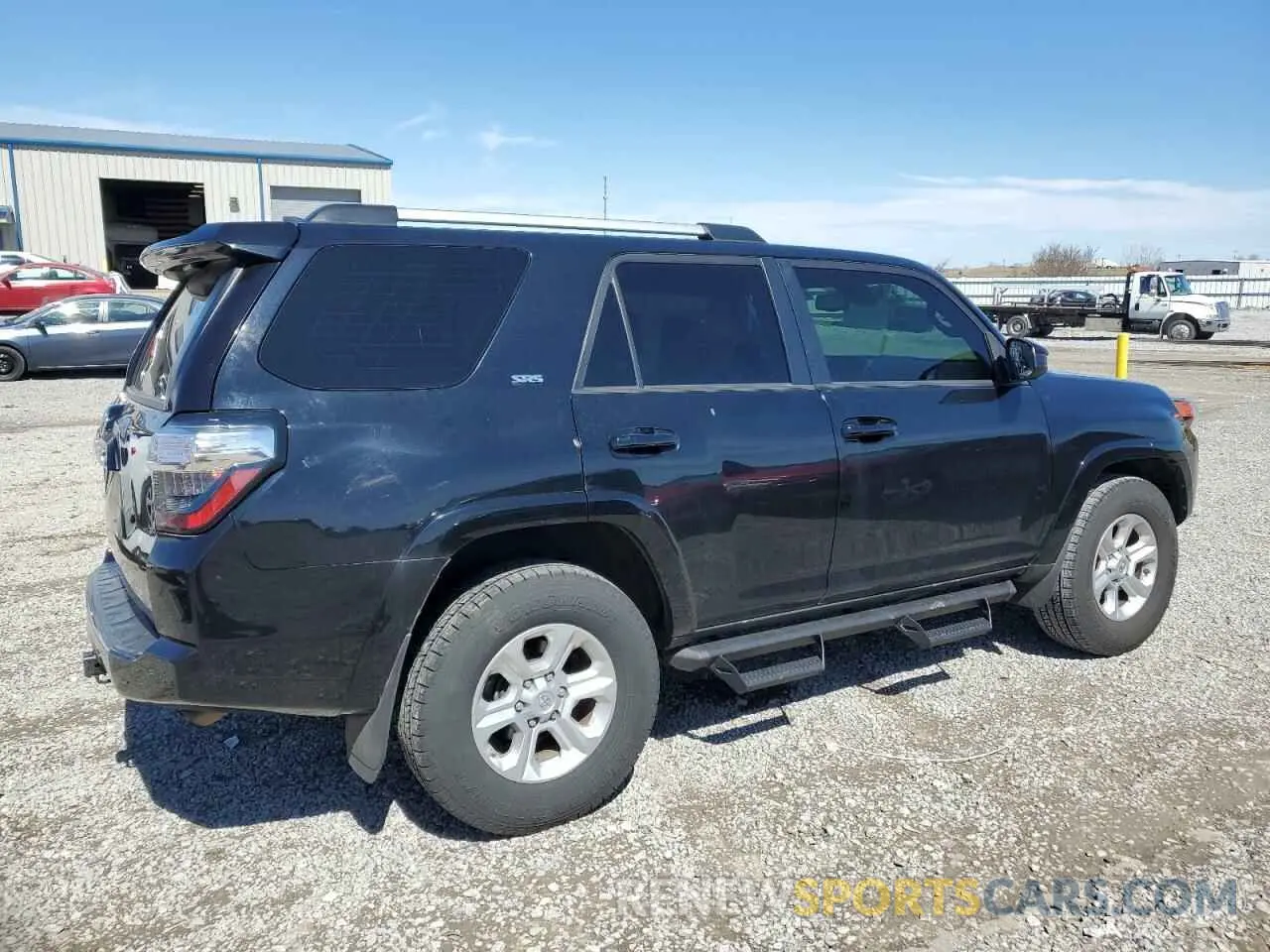 3 Photograph of a damaged car JTEEU5JR9M5233450 TOYOTA 4RUNNER 2021