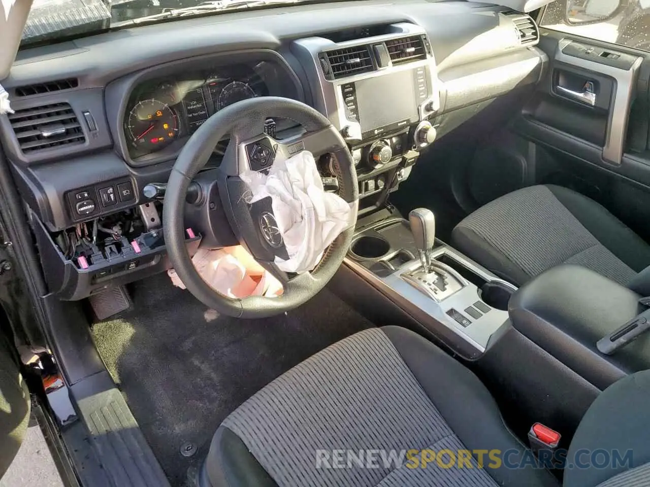 8 Photograph of a damaged car JTEEU5JR9M5236218 TOYOTA 4RUNNER 2021