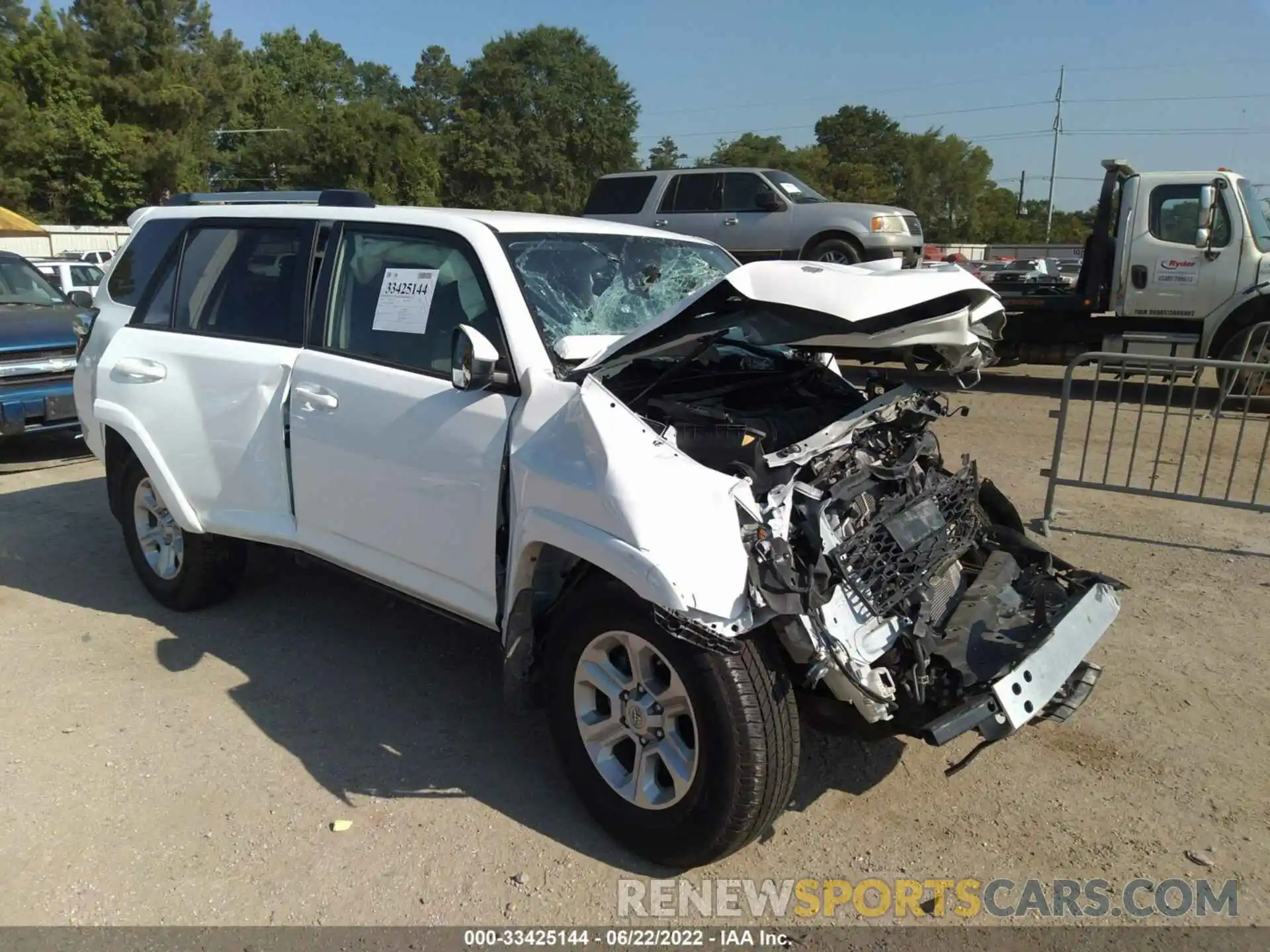 1 Photograph of a damaged car JTEEU5JR9M5240186 TOYOTA 4RUNNER 2021