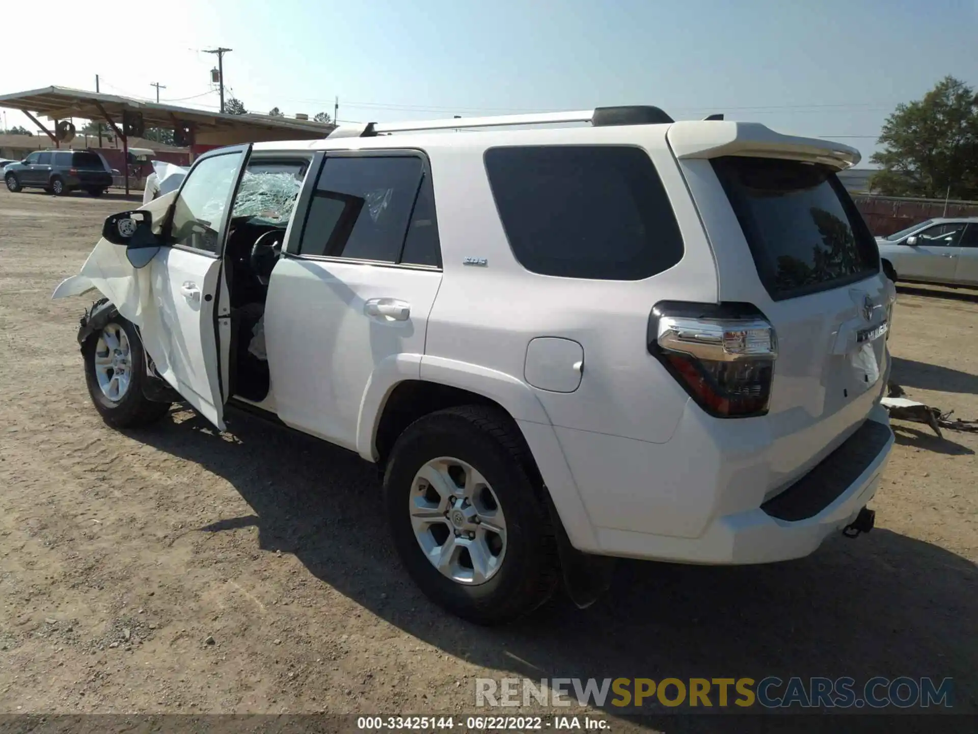 3 Photograph of a damaged car JTEEU5JR9M5240186 TOYOTA 4RUNNER 2021