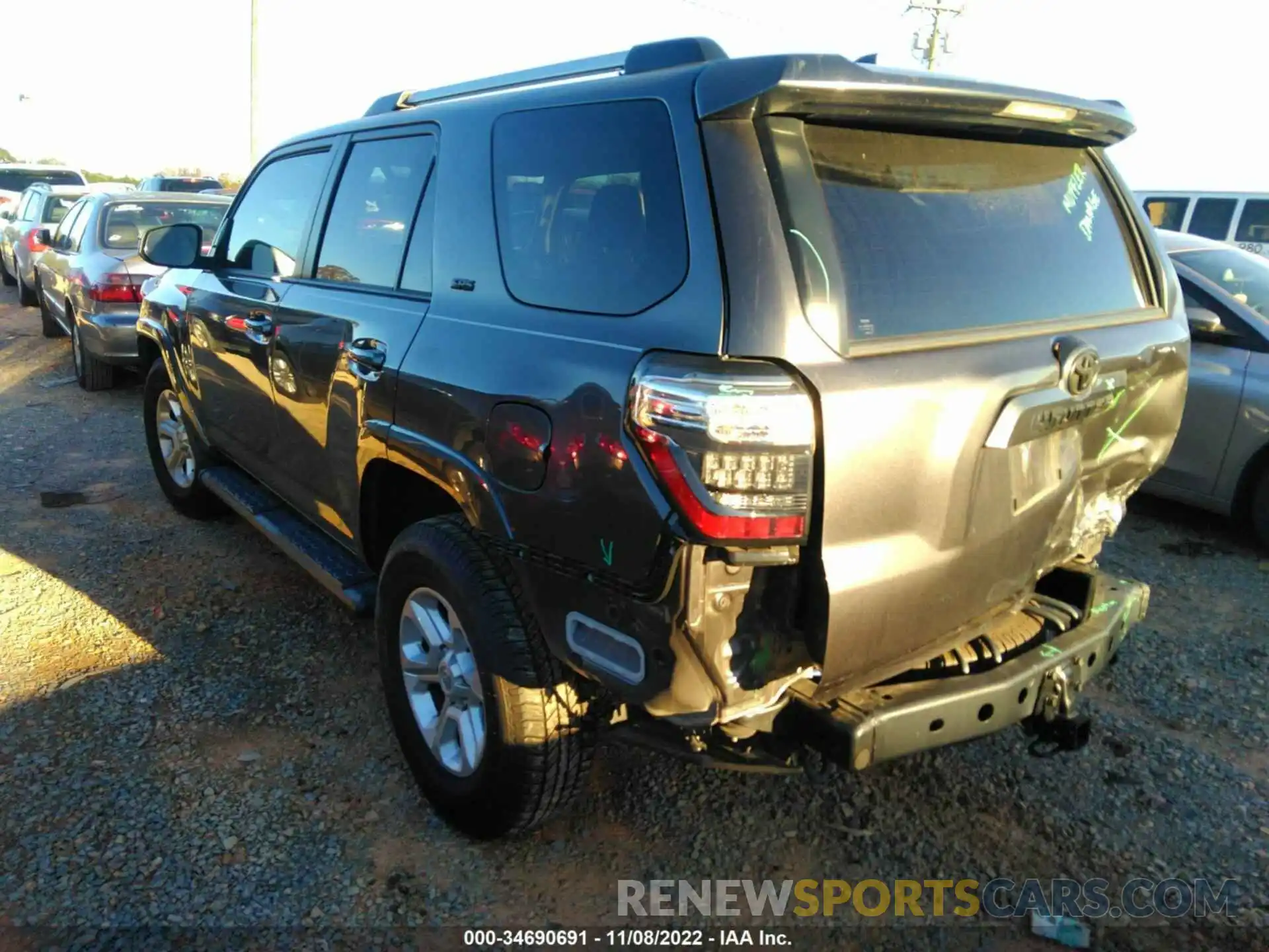 3 Photograph of a damaged car JTEEU5JRXM5237975 TOYOTA 4RUNNER 2021