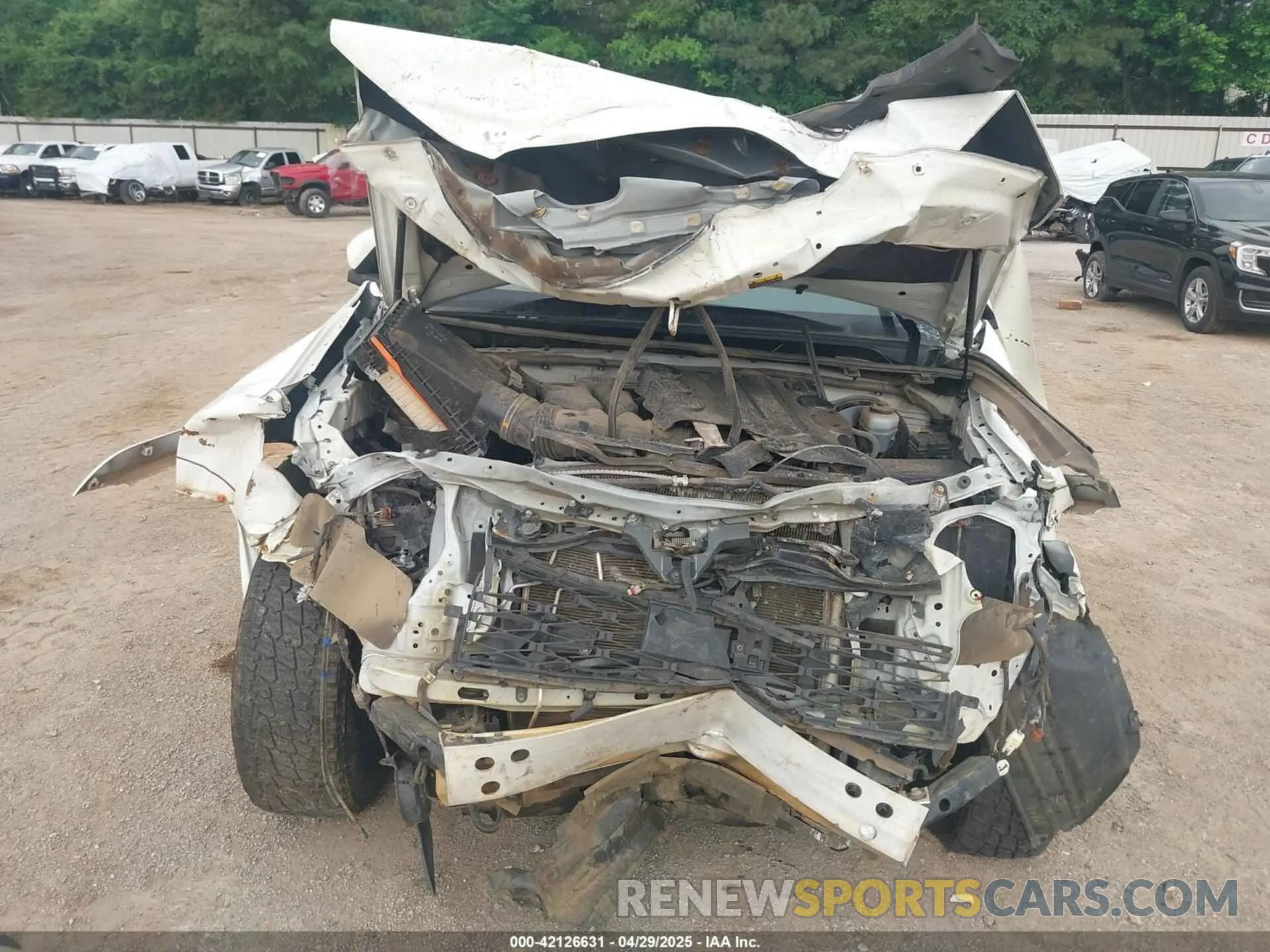 6 Photograph of a damaged car JTEFU5JR0M5231140 TOYOTA 4RUNNER 2021