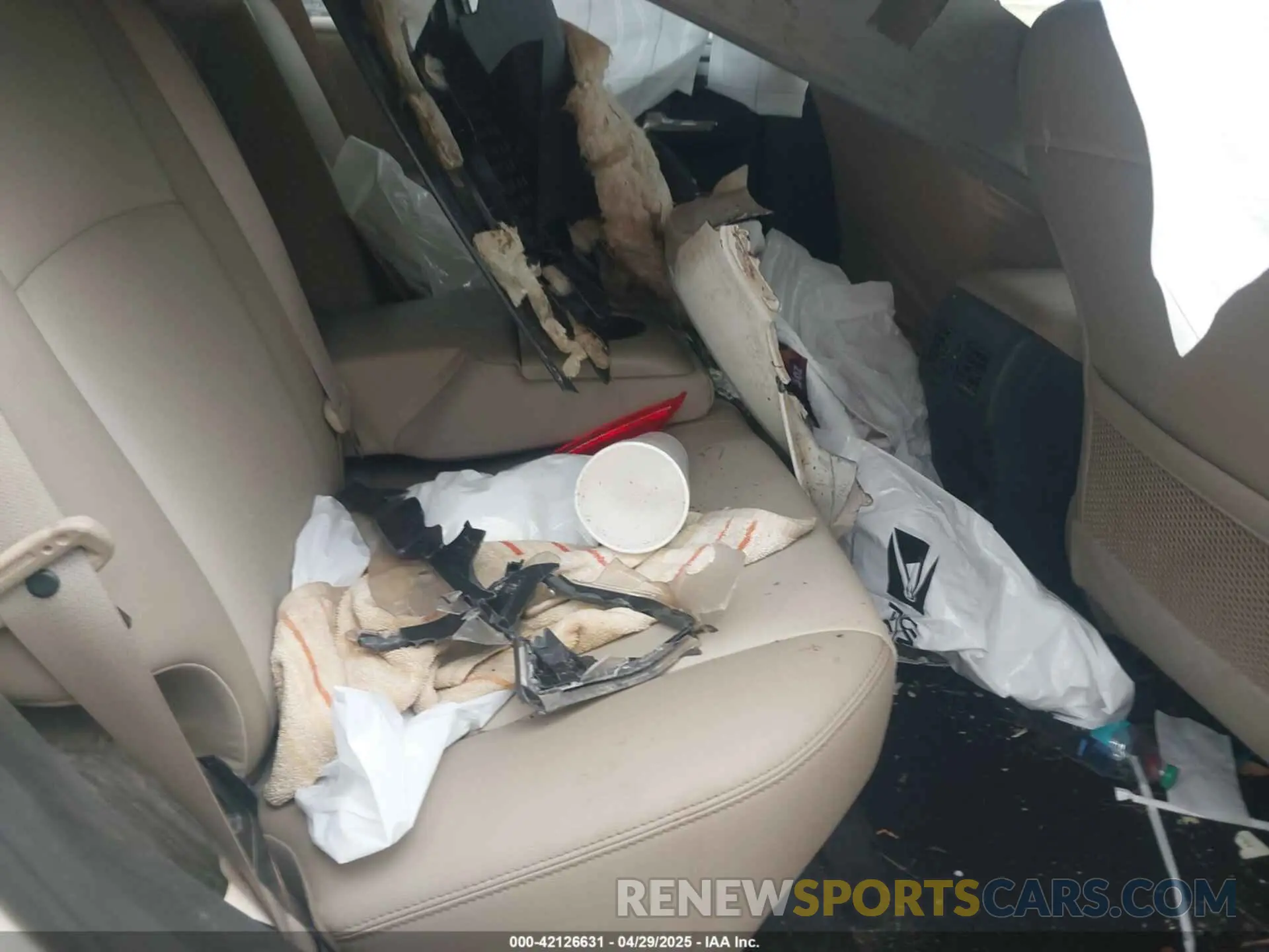 8 Photograph of a damaged car JTEFU5JR0M5231140 TOYOTA 4RUNNER 2021