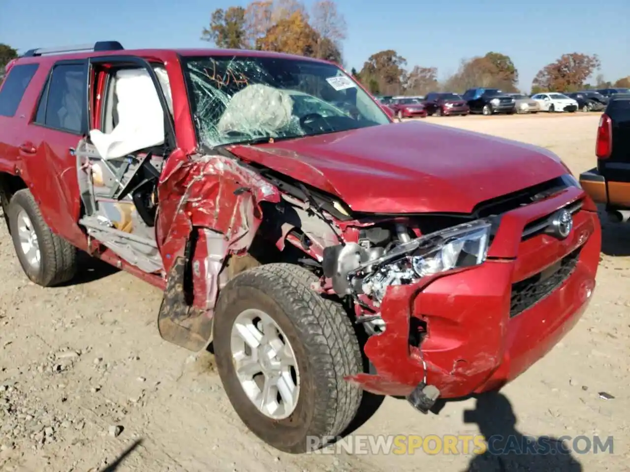 9 Photograph of a damaged car JTEFU5JR0M5237925 TOYOTA 4RUNNER 2021