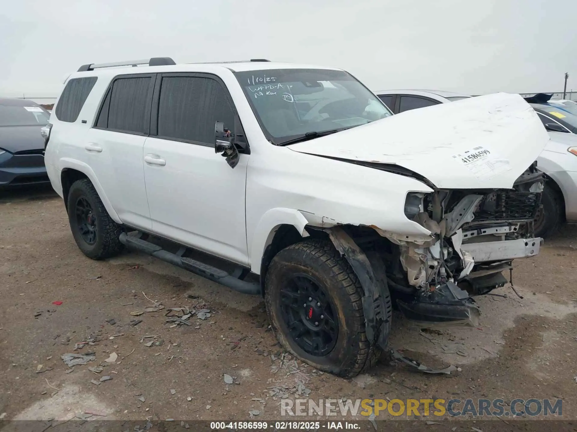 1 Photograph of a damaged car JTEFU5JR0M5242588 TOYOTA 4RUNNER 2021