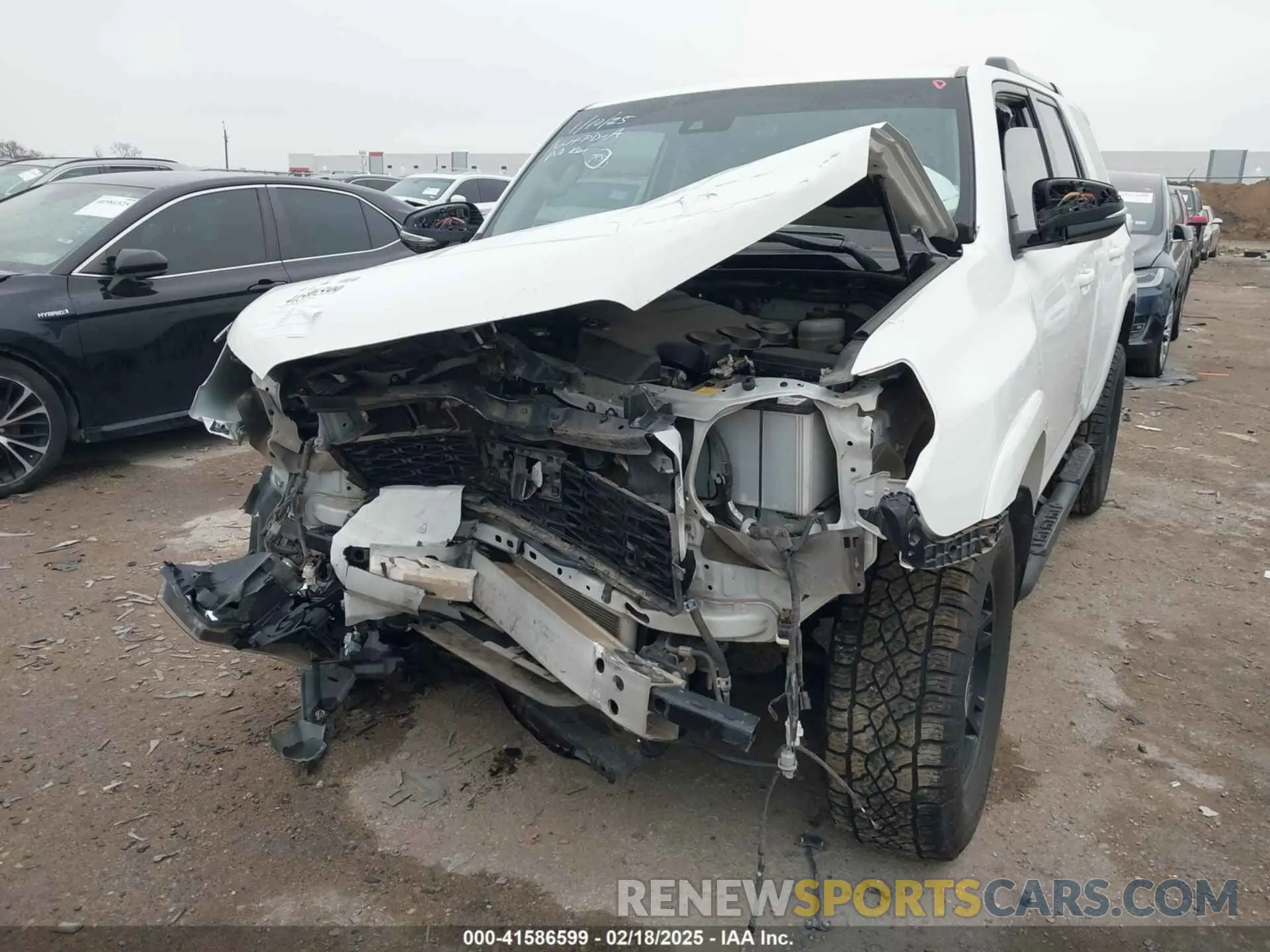 6 Photograph of a damaged car JTEFU5JR0M5242588 TOYOTA 4RUNNER 2021