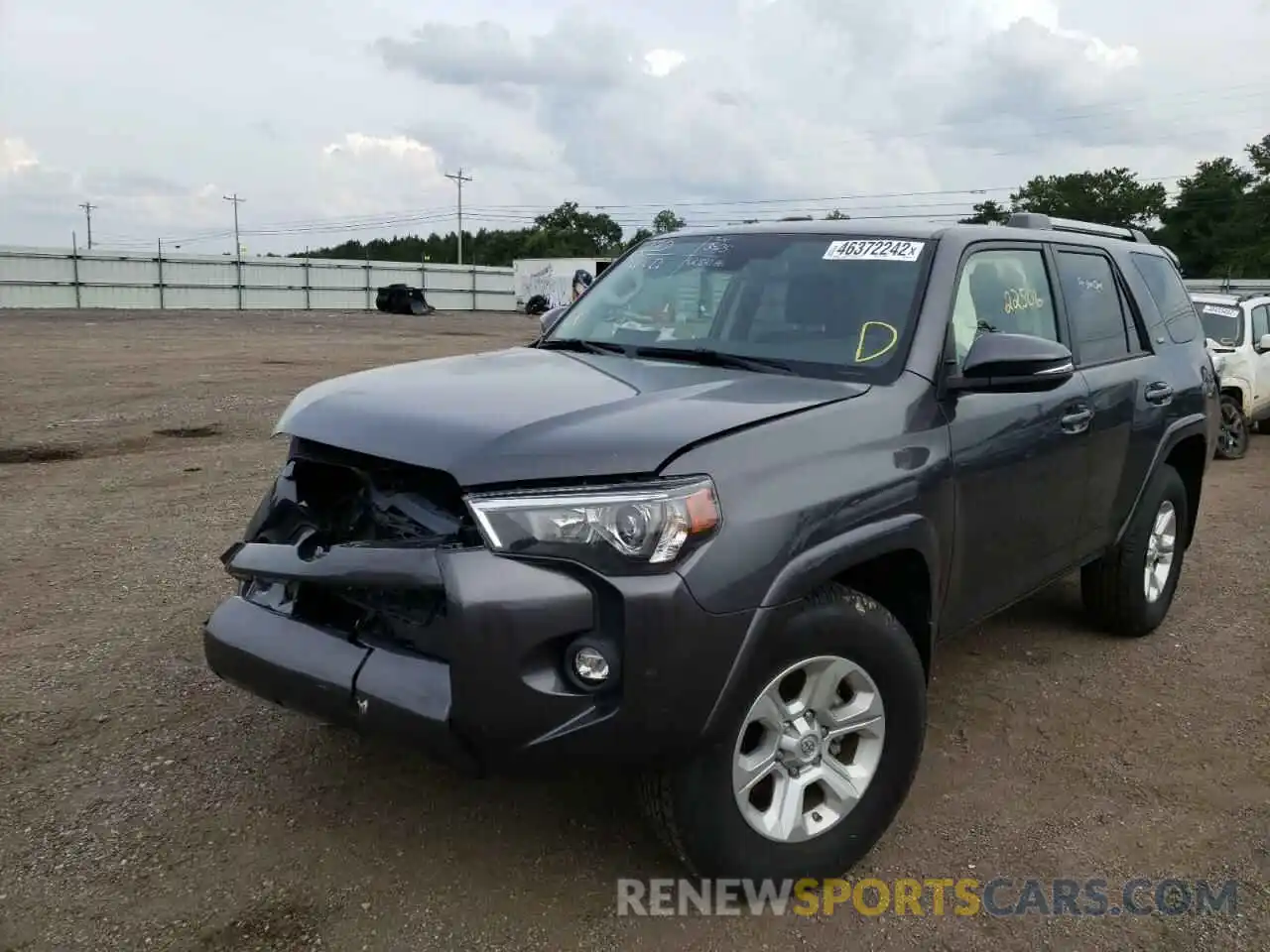 2 Photograph of a damaged car JTEFU5JR0M5243823 TOYOTA 4RUNNER 2021