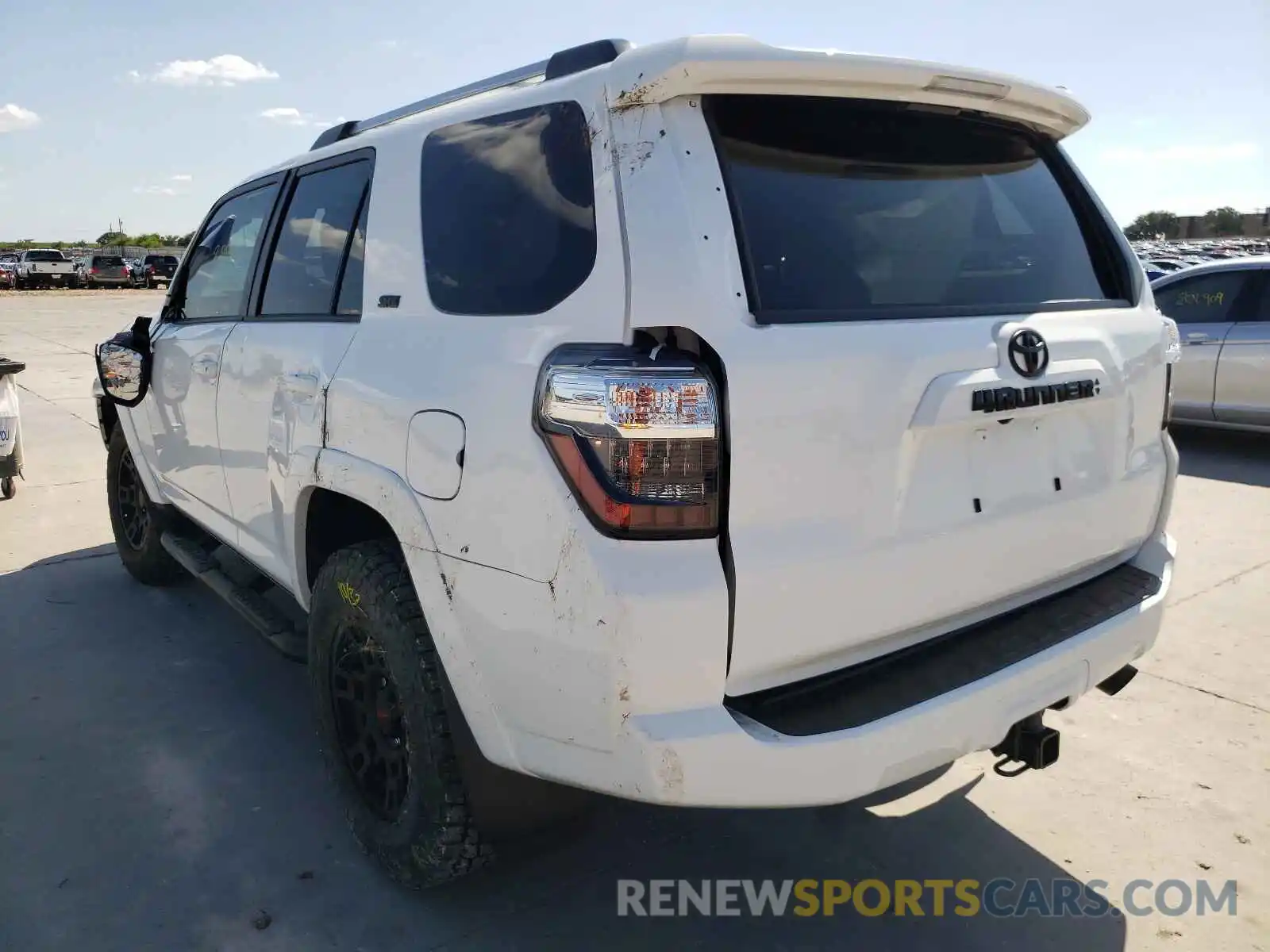 3 Photograph of a damaged car JTEFU5JR1M5245757 TOYOTA 4RUNNER 2021