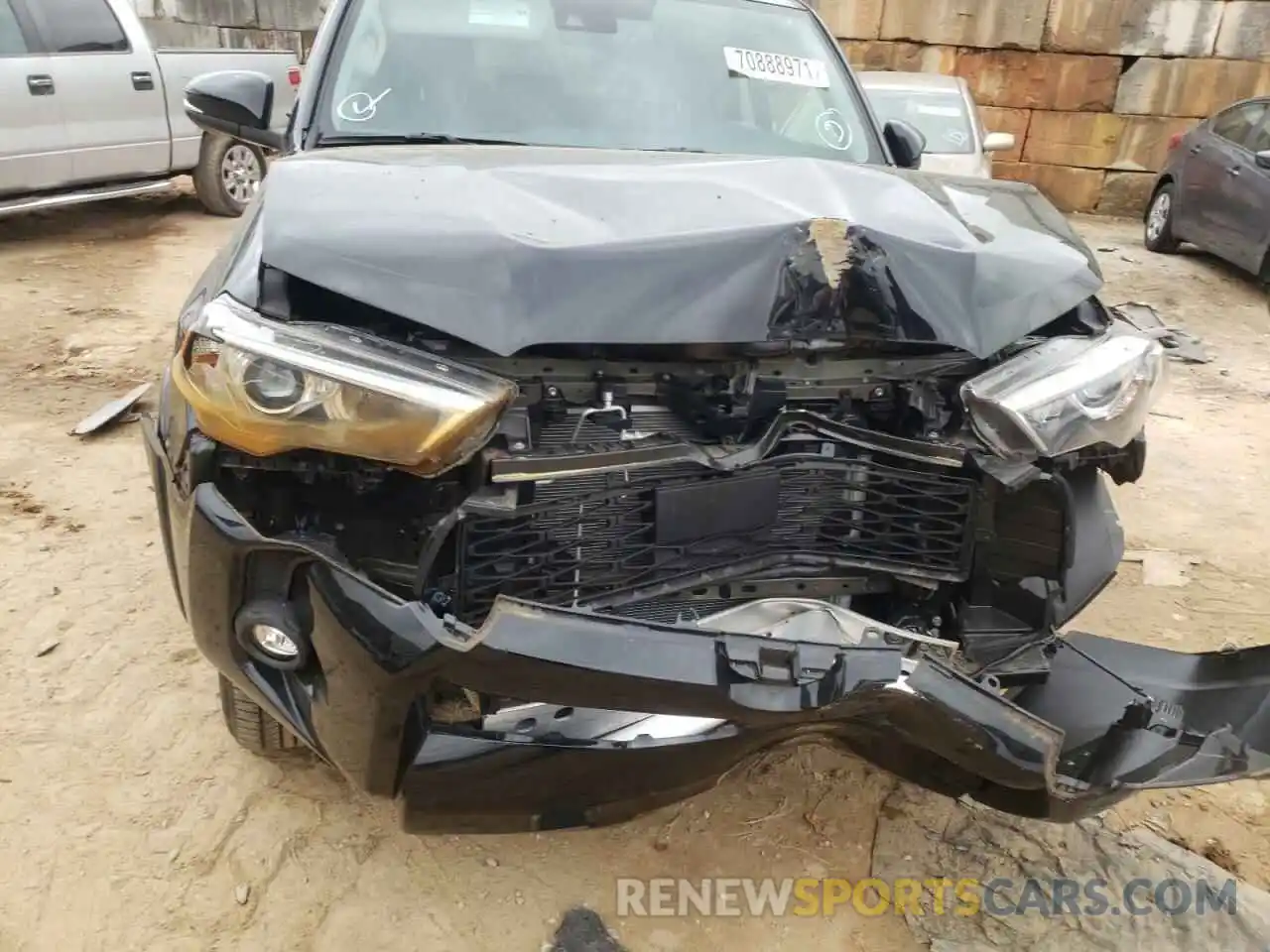 9 Photograph of a damaged car JTEFU5JR4M5228323 TOYOTA 4RUNNER 2021