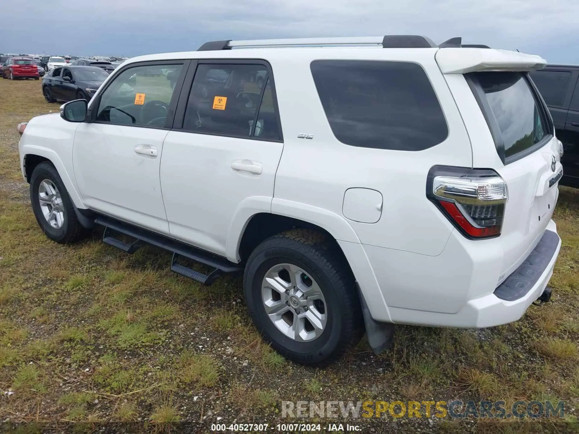 3 Photograph of a damaged car JTEFU5JR5M5228704 TOYOTA 4RUNNER 2021