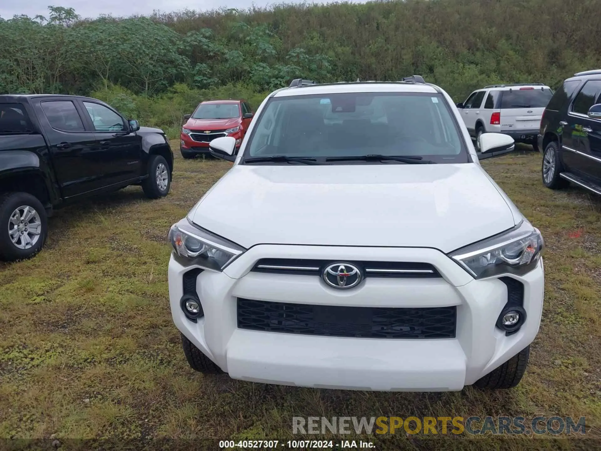 6 Photograph of a damaged car JTEFU5JR5M5228704 TOYOTA 4RUNNER 2021