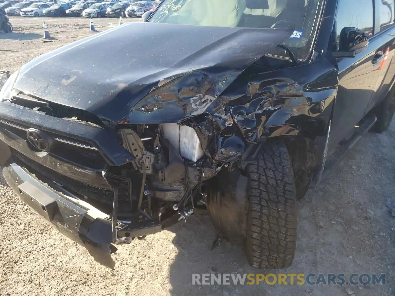 9 Photograph of a damaged car JTEFU5JR5M5243980 TOYOTA 4RUNNER 2021