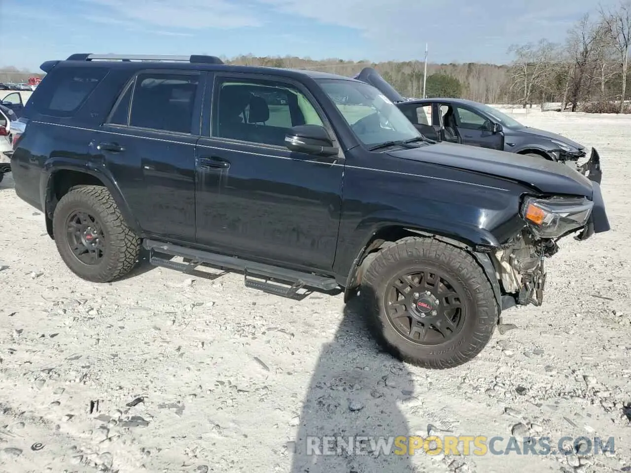 4 Photograph of a damaged car JTEFU5JR6M5229344 TOYOTA 4RUNNER 2021