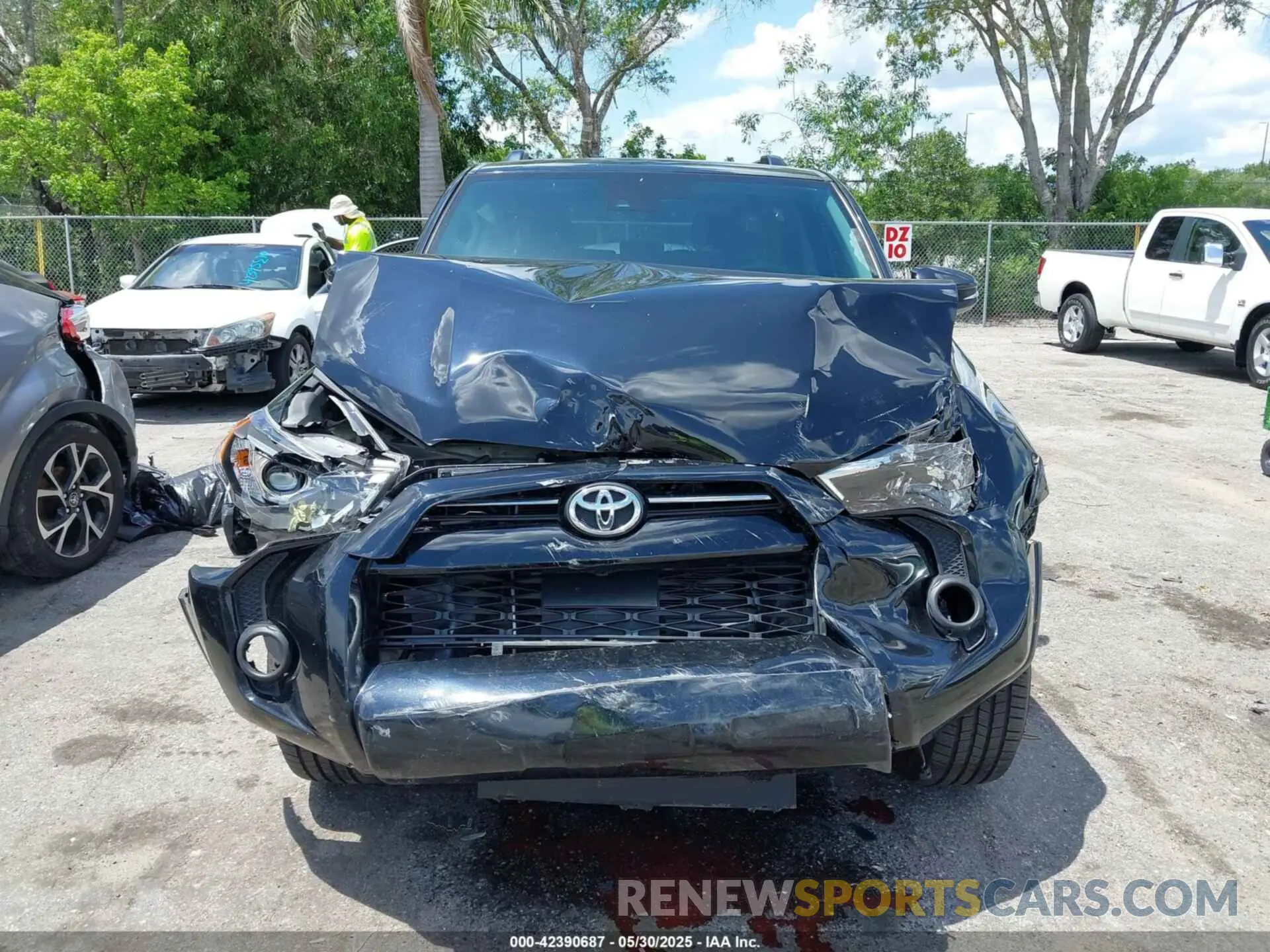 6 Photograph of a damaged car JTEFU5JR7M5239221 TOYOTA 4RUNNER 2021